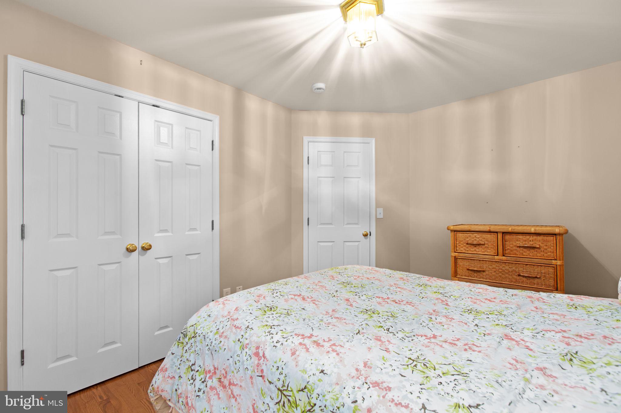 PRESIDENTIAL LAKES - Residential