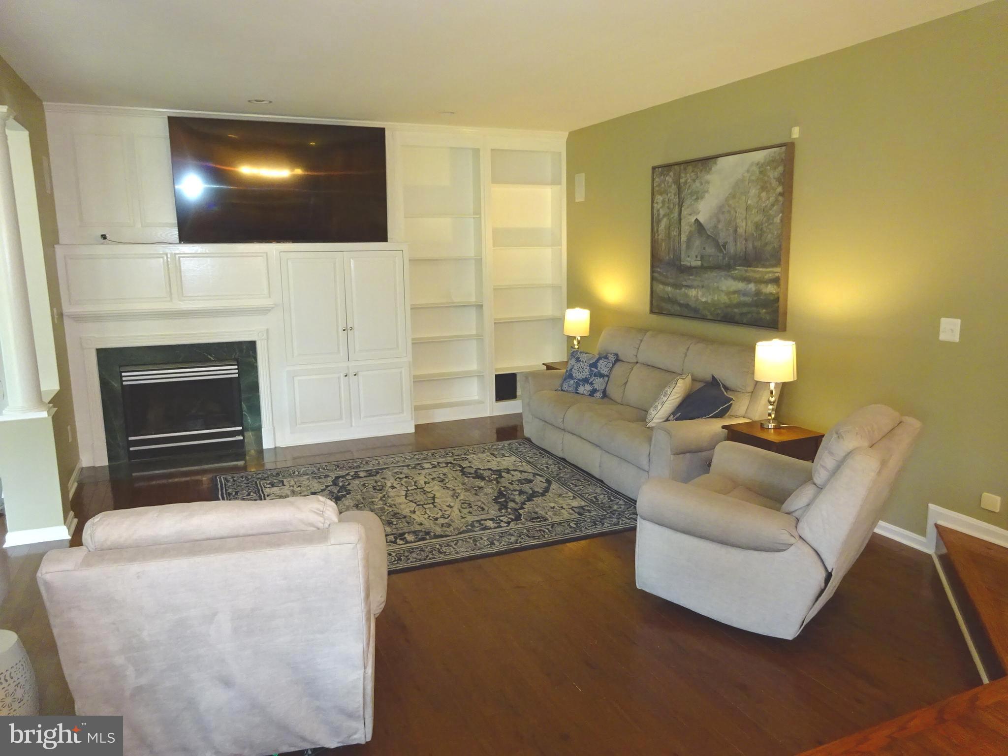 HUNTERS RIDGE - Residential