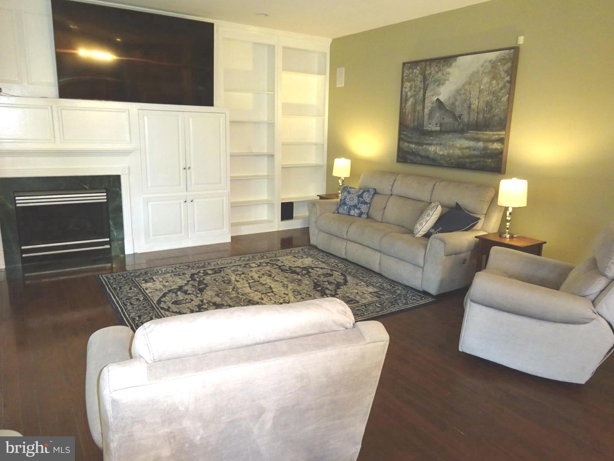 HUNTERS RIDGE - Residential