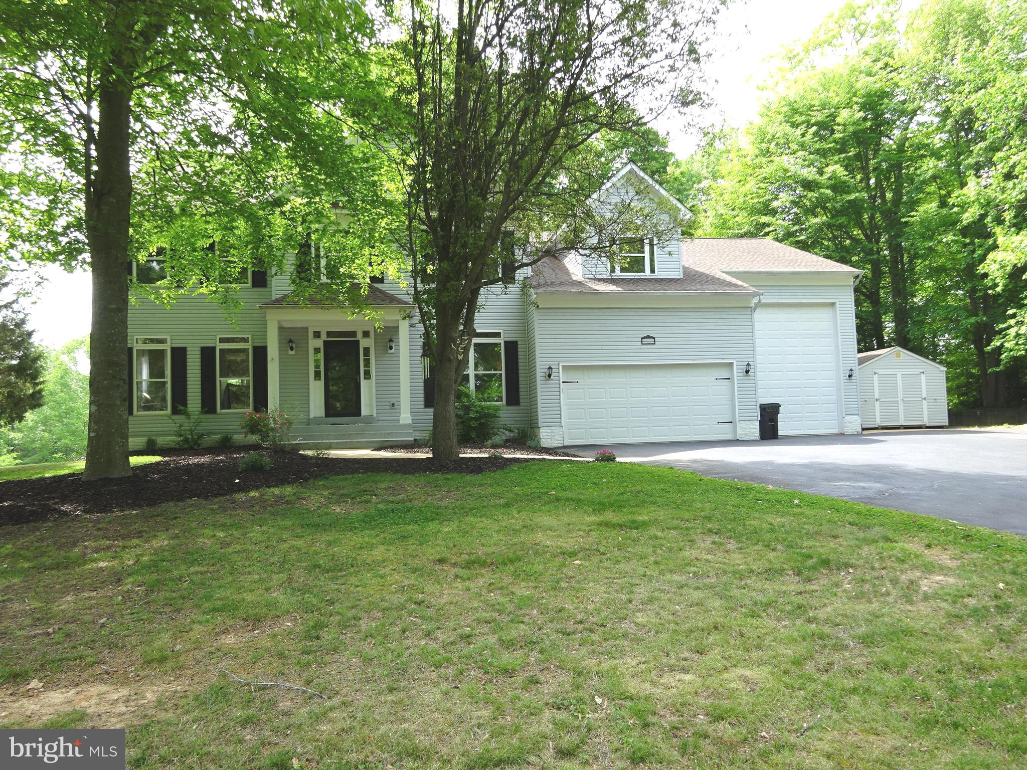 HUNTERS RIDGE - Residential