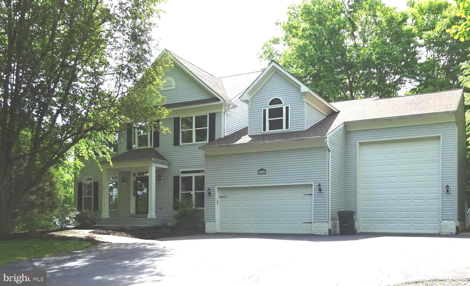 HUNTERS RIDGE - Residential