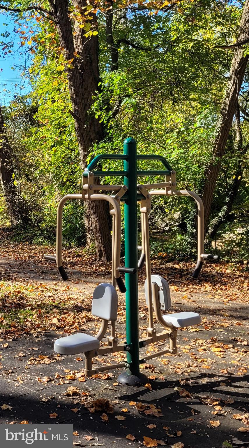 FRIENDSHIP HEIGHTS - Residential