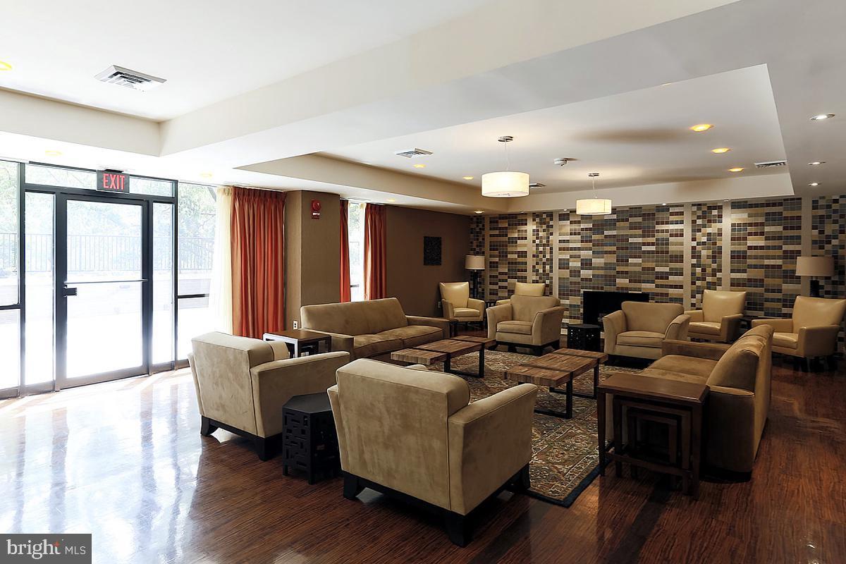 FRIENDSHIP HEIGHTS - Residential