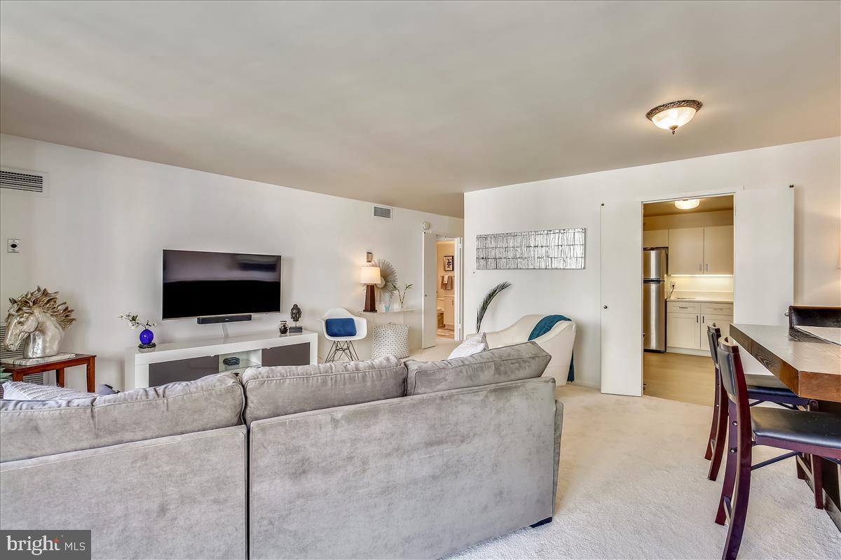 FRIENDSHIP HEIGHTS - Residential