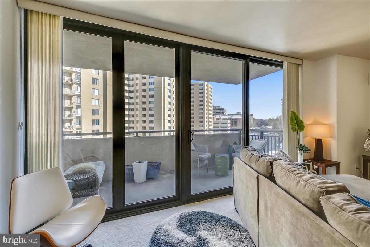 FRIENDSHIP HEIGHTS - Residential