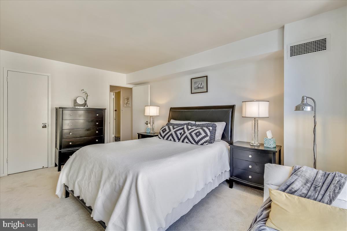 FRIENDSHIP HEIGHTS - Residential