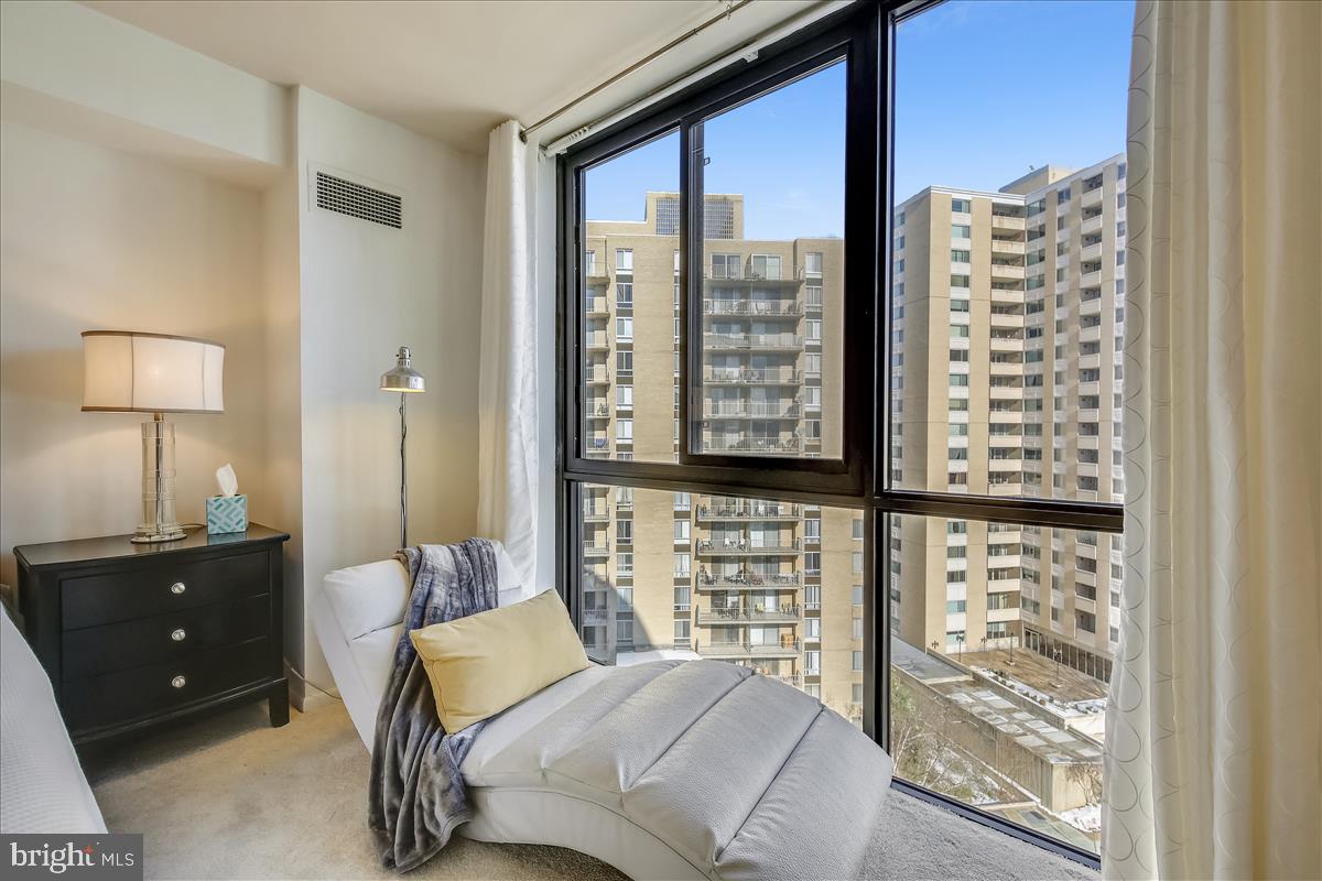 FRIENDSHIP HEIGHTS - Residential