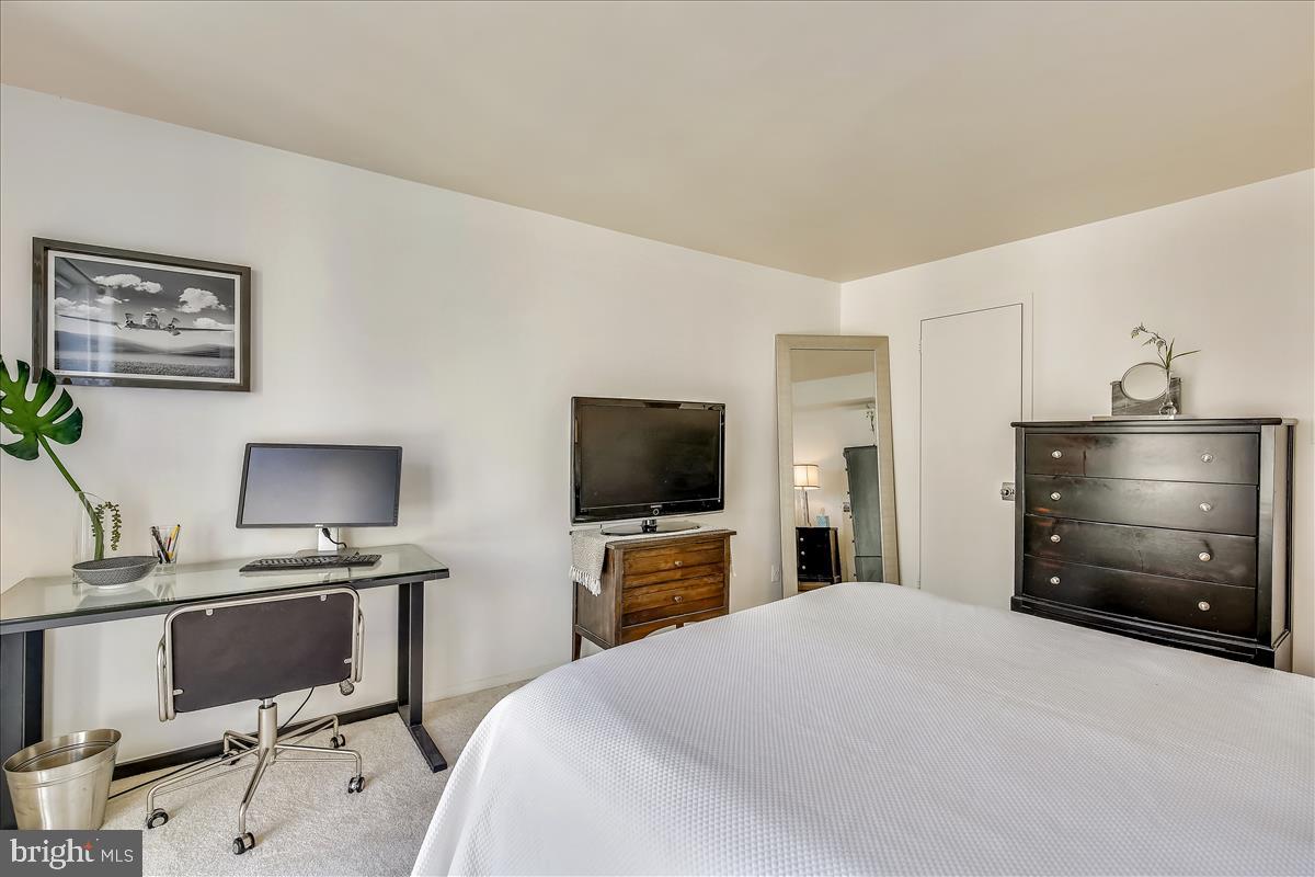 FRIENDSHIP HEIGHTS - Residential