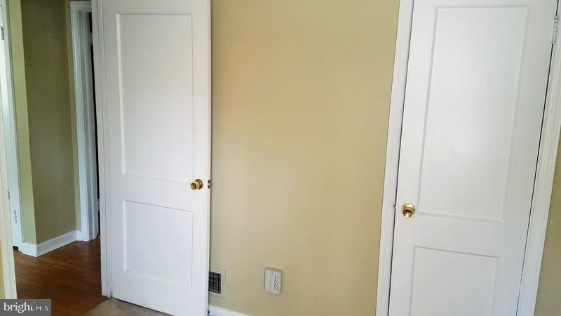 OAK SPRING - Residential