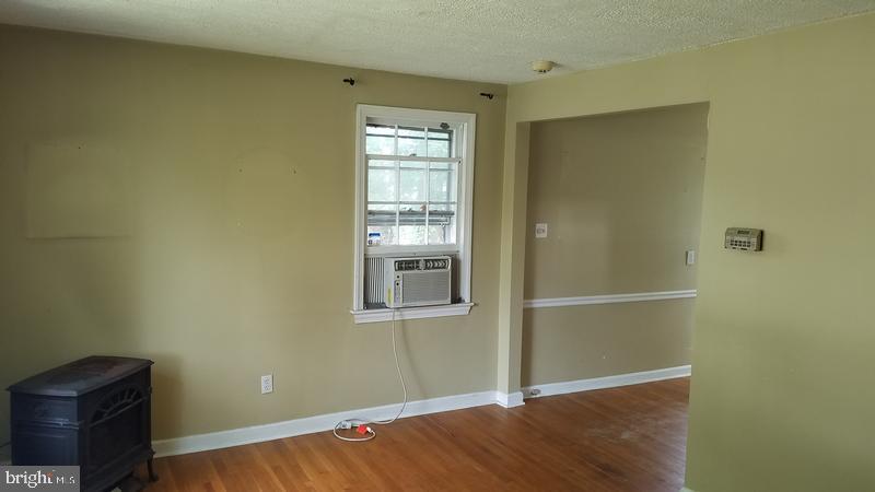 OAK SPRING - Residential