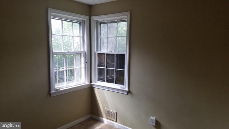 OAK SPRING - Residential