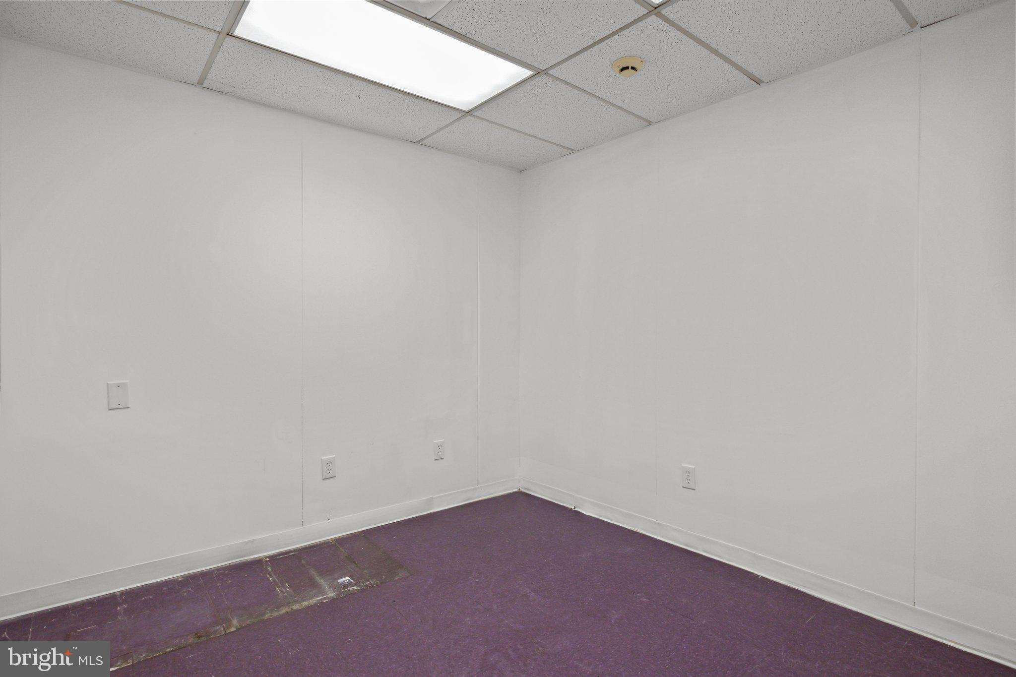 TORRESDALE - Commercial Sale