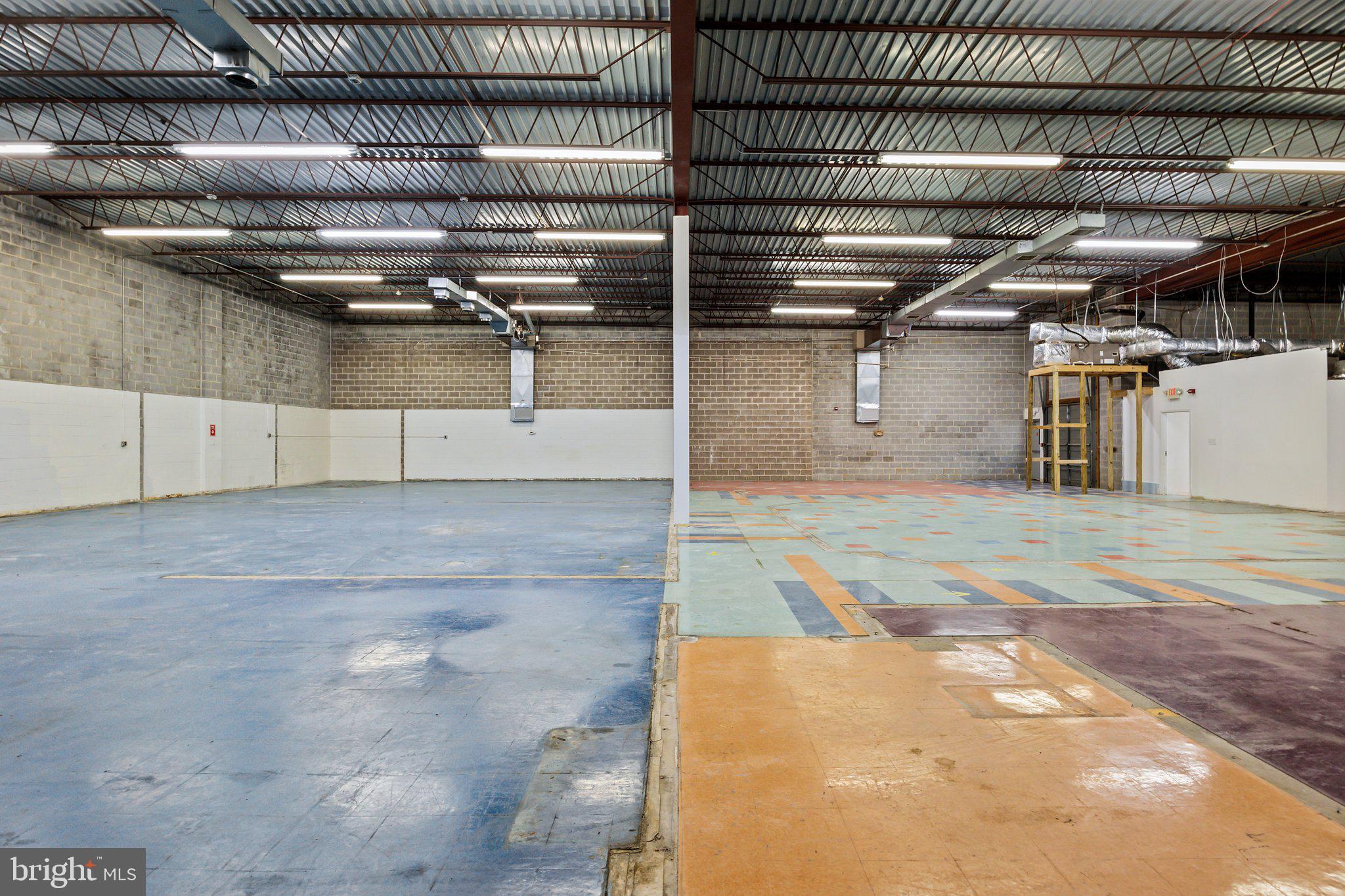 TORRESDALE - Commercial Sale