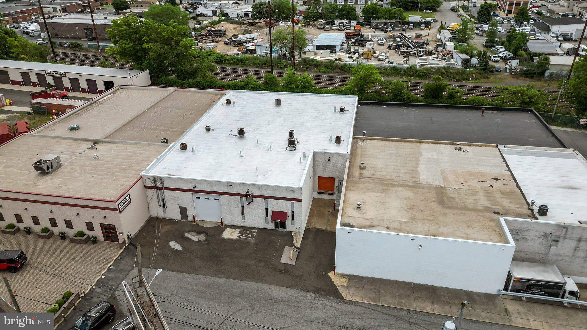 TORRESDALE - Commercial Sale