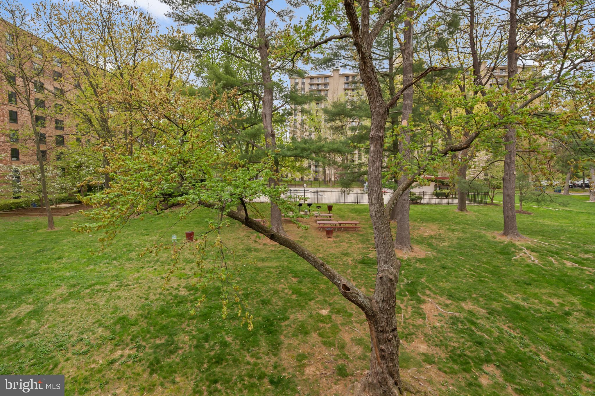 WEST SPRING - Residential