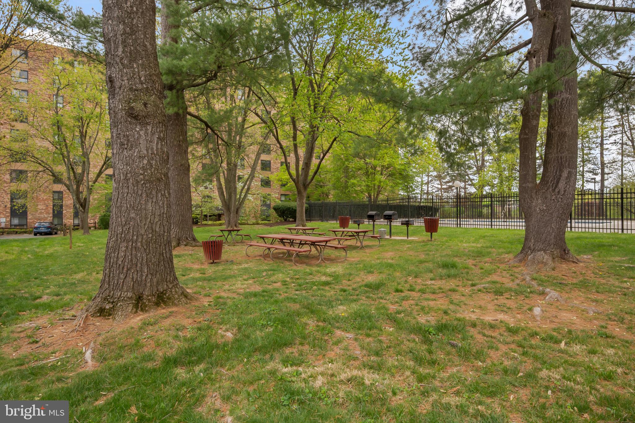 WEST SPRING - Residential