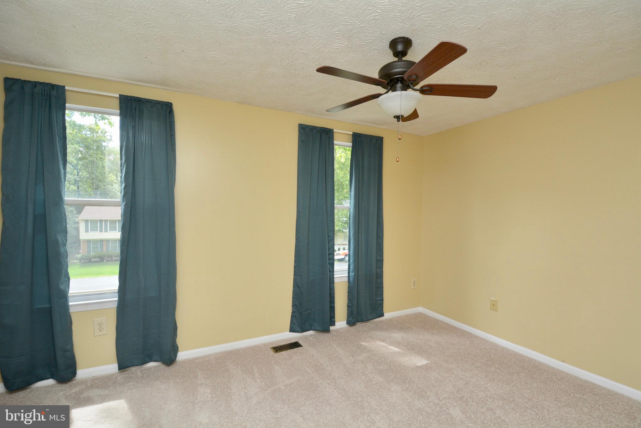 COLONY WOODS - Residential