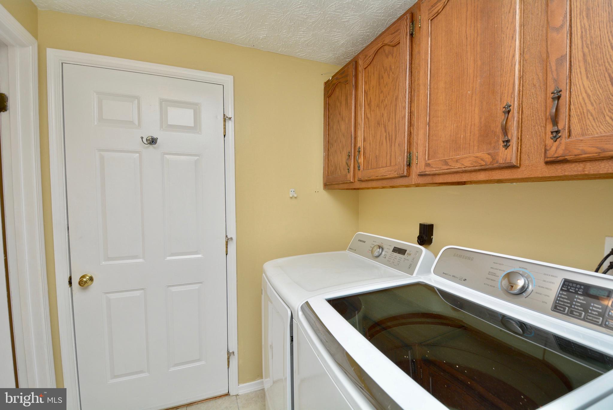 COLONY WOODS - Residential