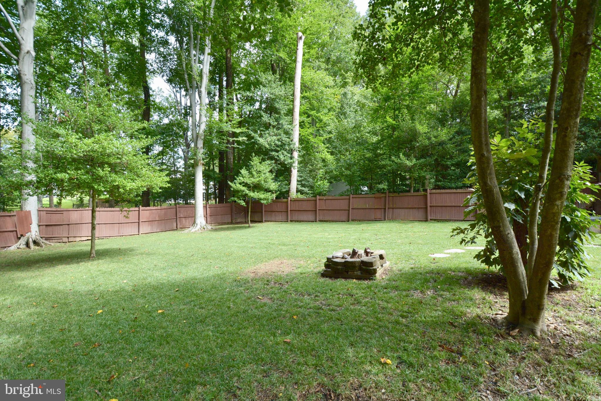 COLONY WOODS - Residential