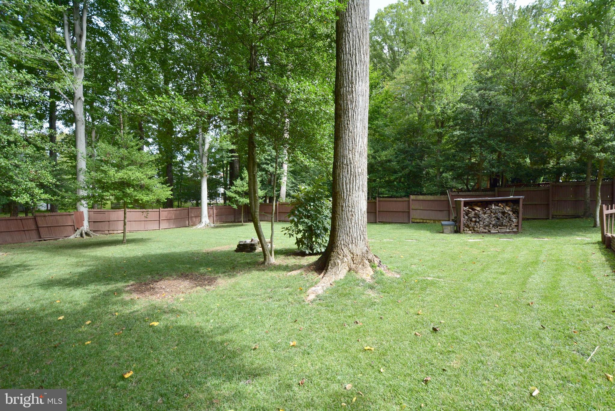 COLONY WOODS - Residential