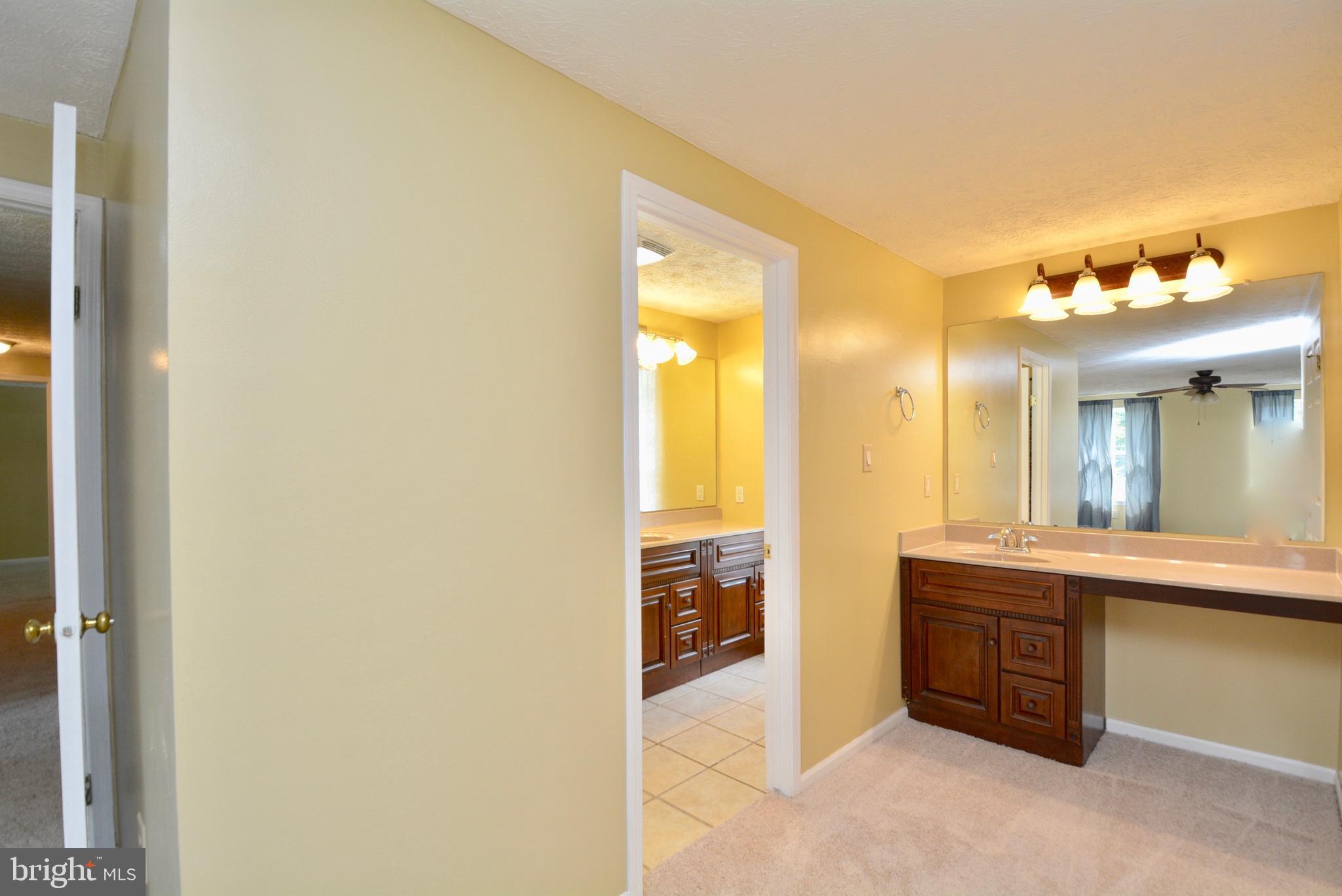 COLONY WOODS - Residential