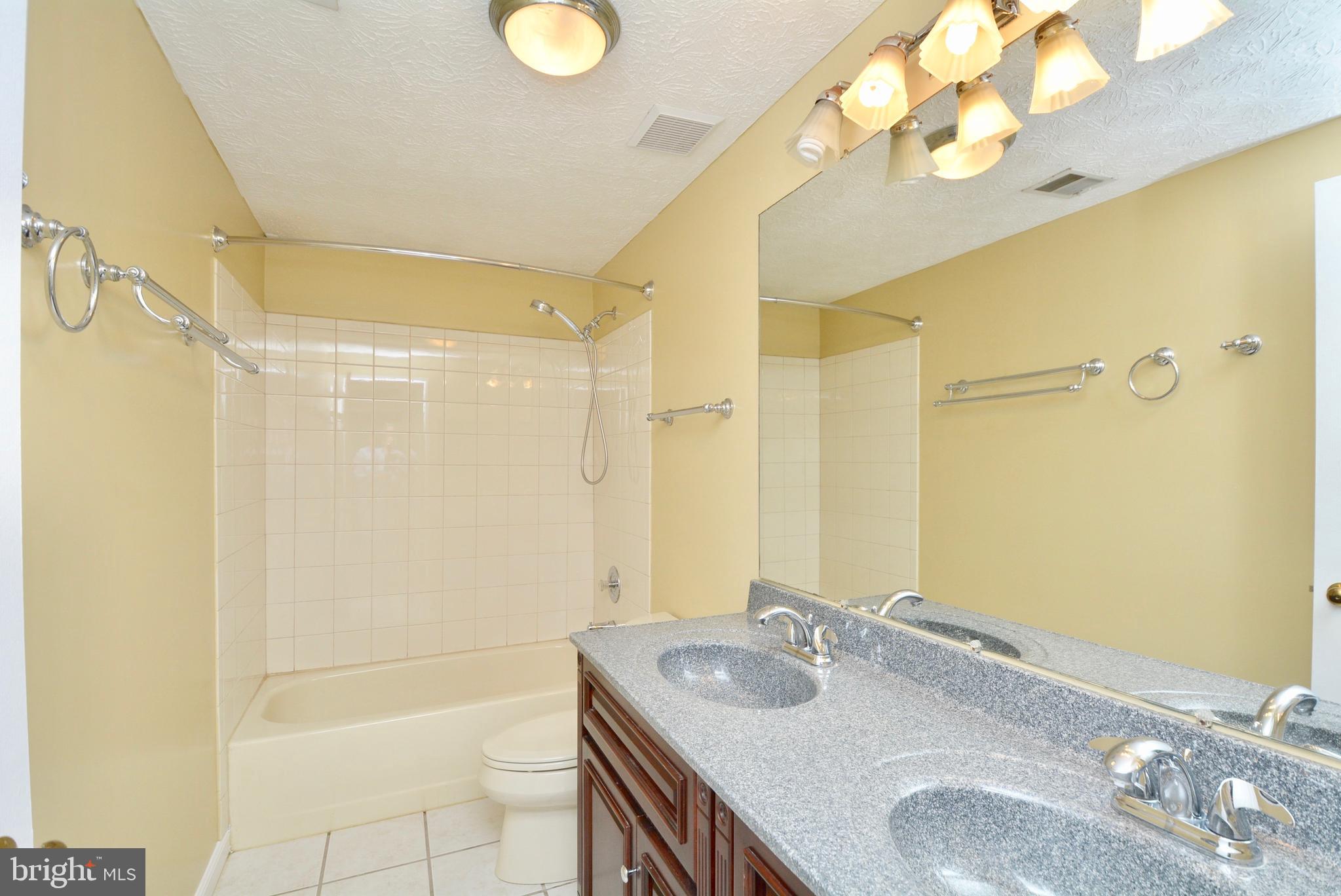 COLONY WOODS - Residential