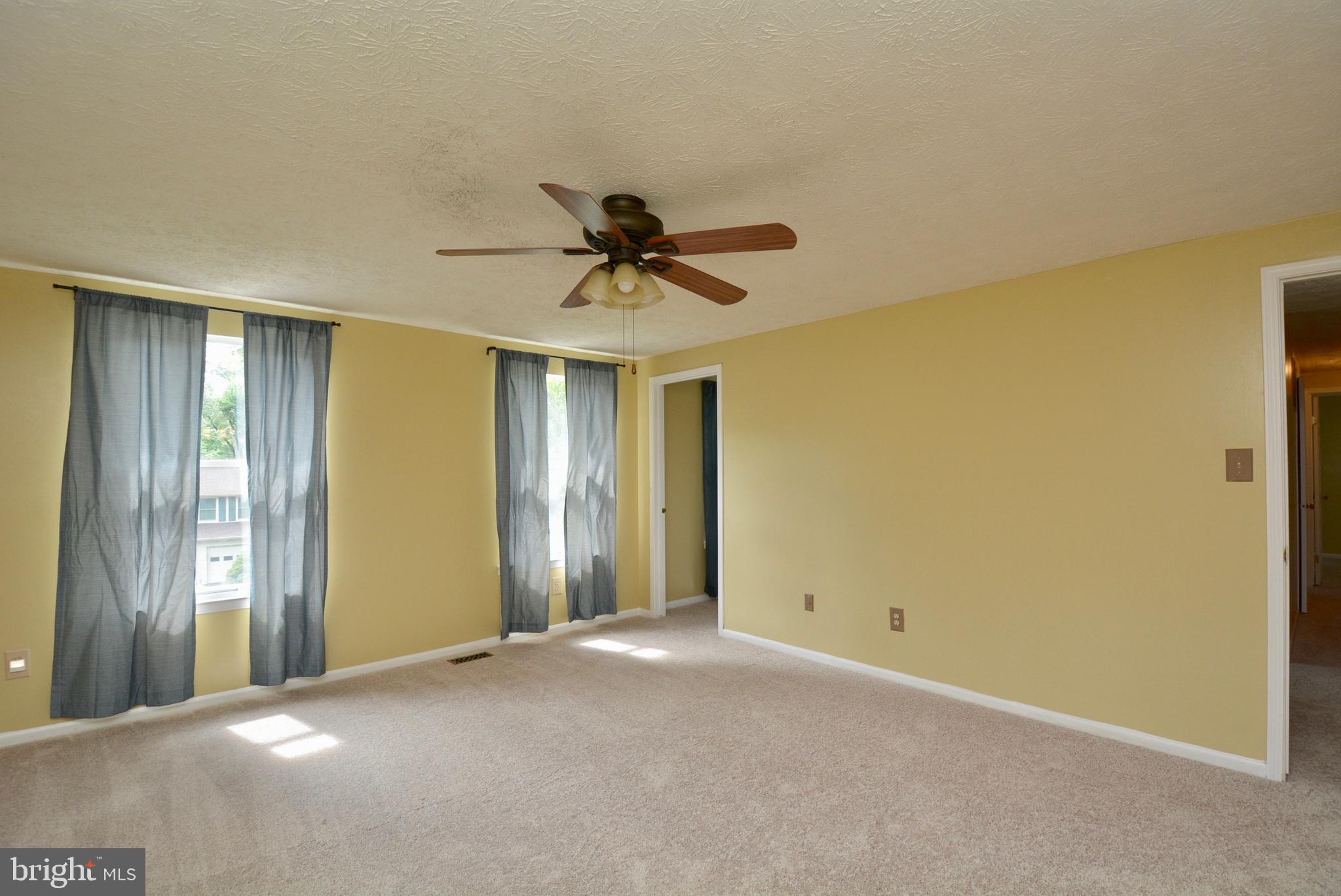 COLONY WOODS - Residential