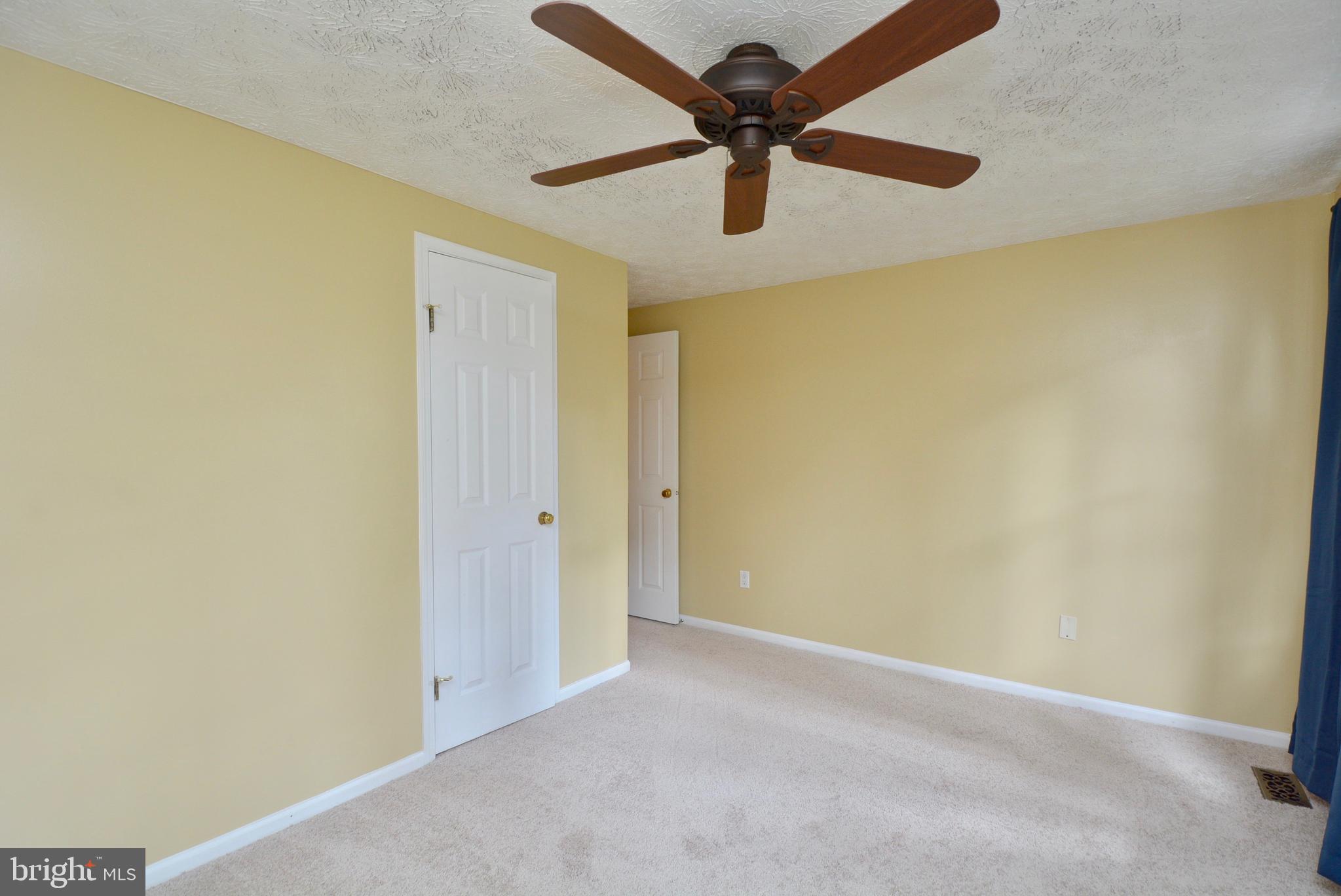 COLONY WOODS - Residential