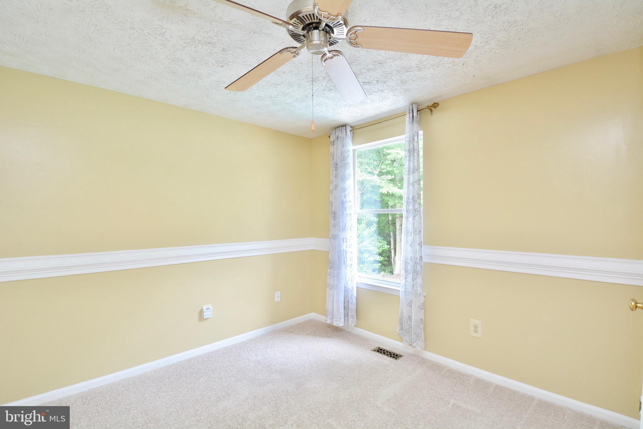 COLONY WOODS - Residential