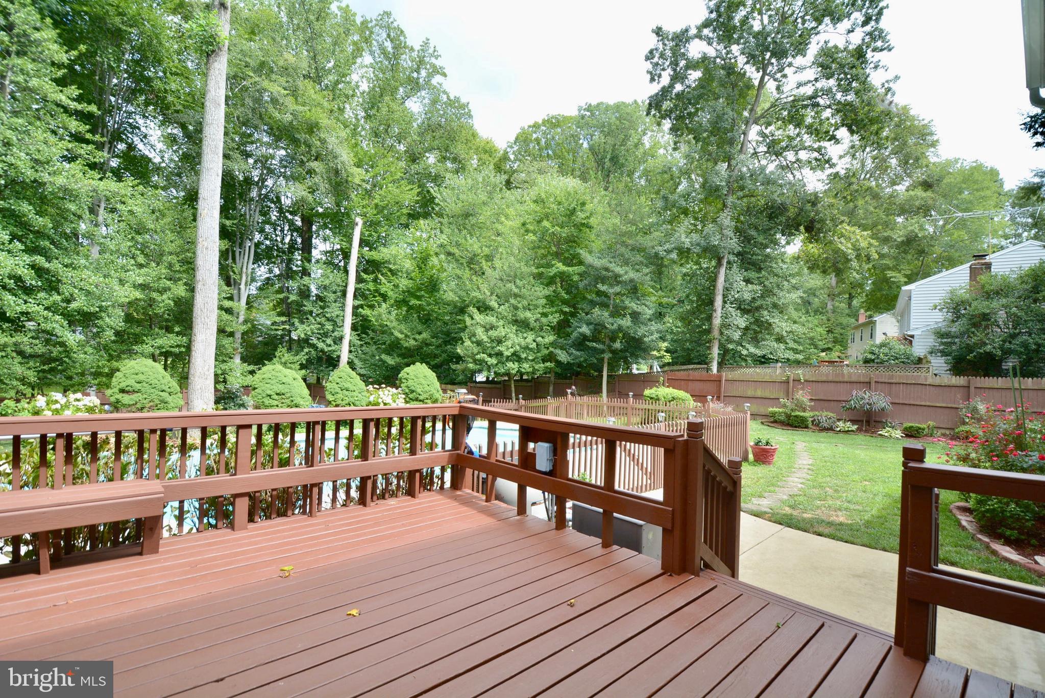 COLONY WOODS - Residential