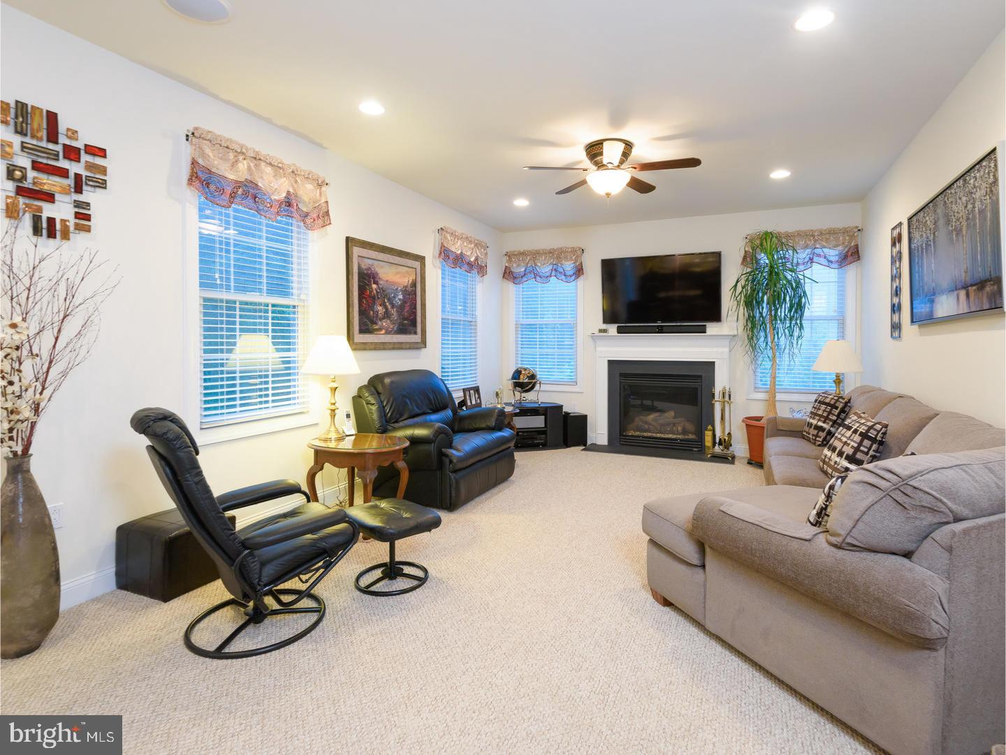 HIDDEN MEADOWS - Residential