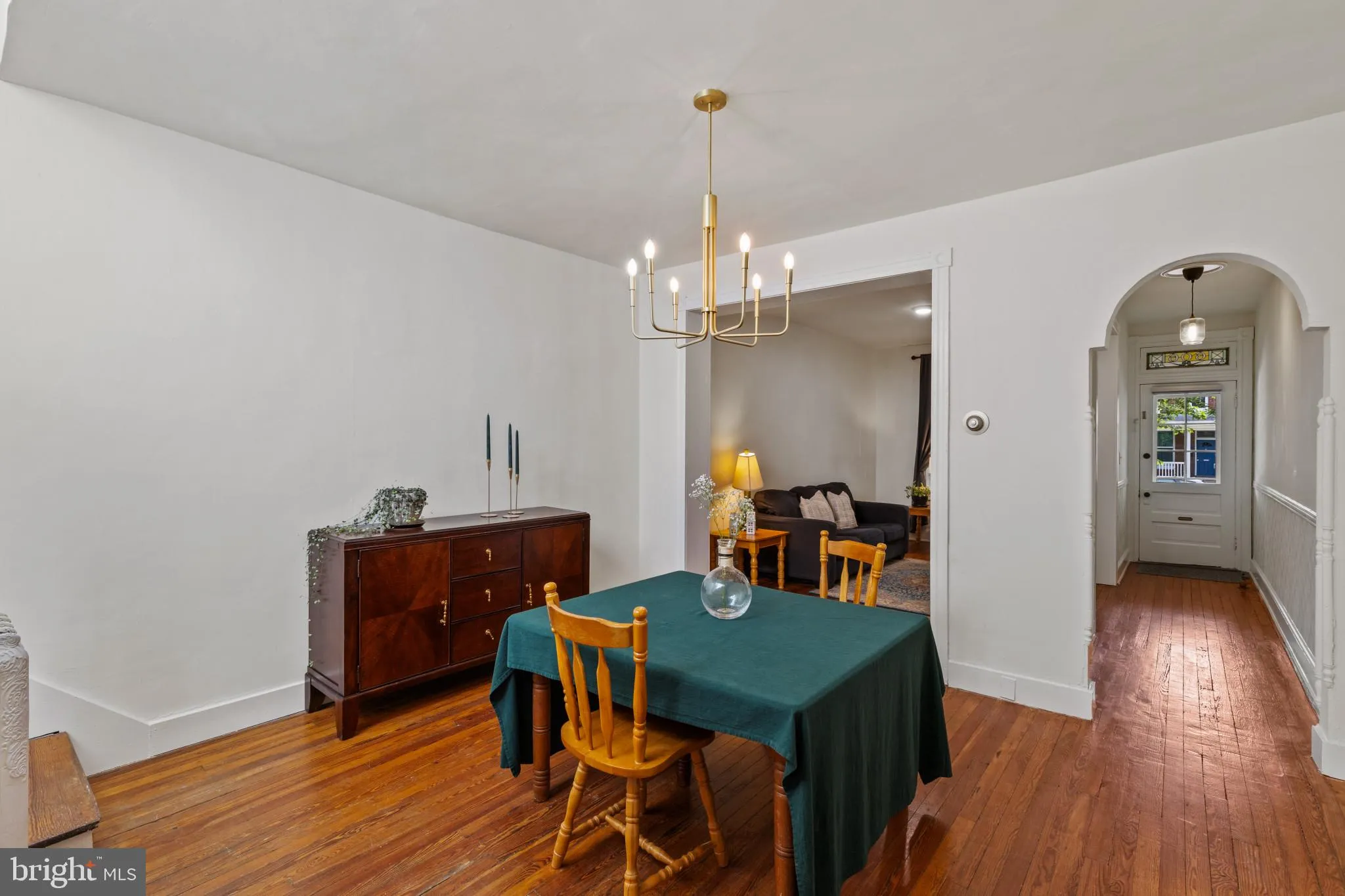 Baltimore, Maryland 21211, United States, 3 Bedrooms Bedrooms, ,1 BathroomBathrooms,Residential,Pending,133640