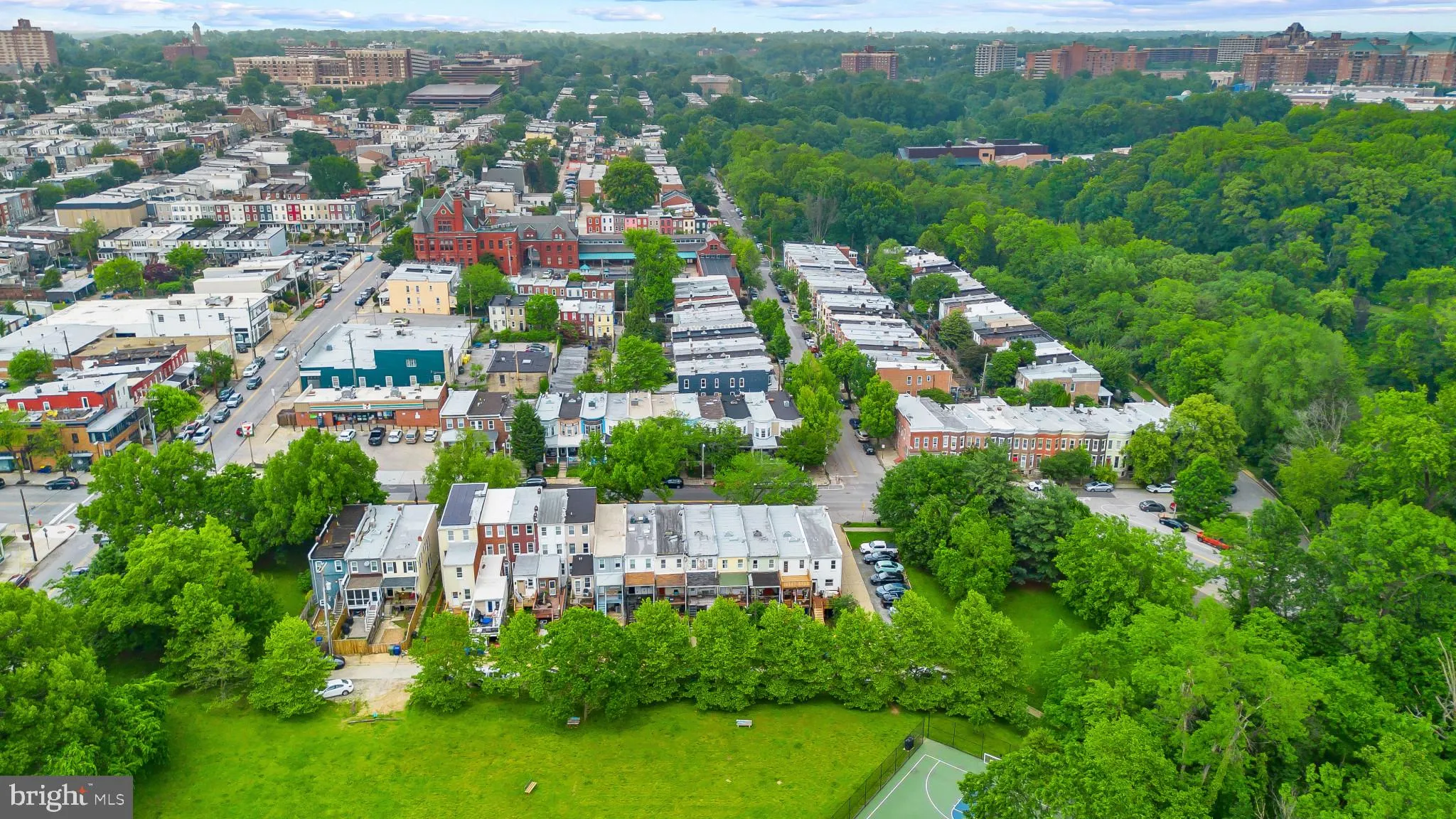 Baltimore, Maryland 21211, United States, 3 Bedrooms Bedrooms, ,1 BathroomBathrooms,Residential,Pending,133640