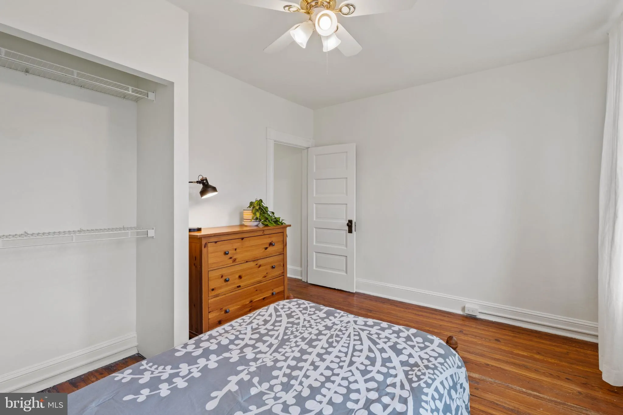 Baltimore, Maryland 21211, United States, 3 Bedrooms Bedrooms, ,1 BathroomBathrooms,Residential,Pending,133640