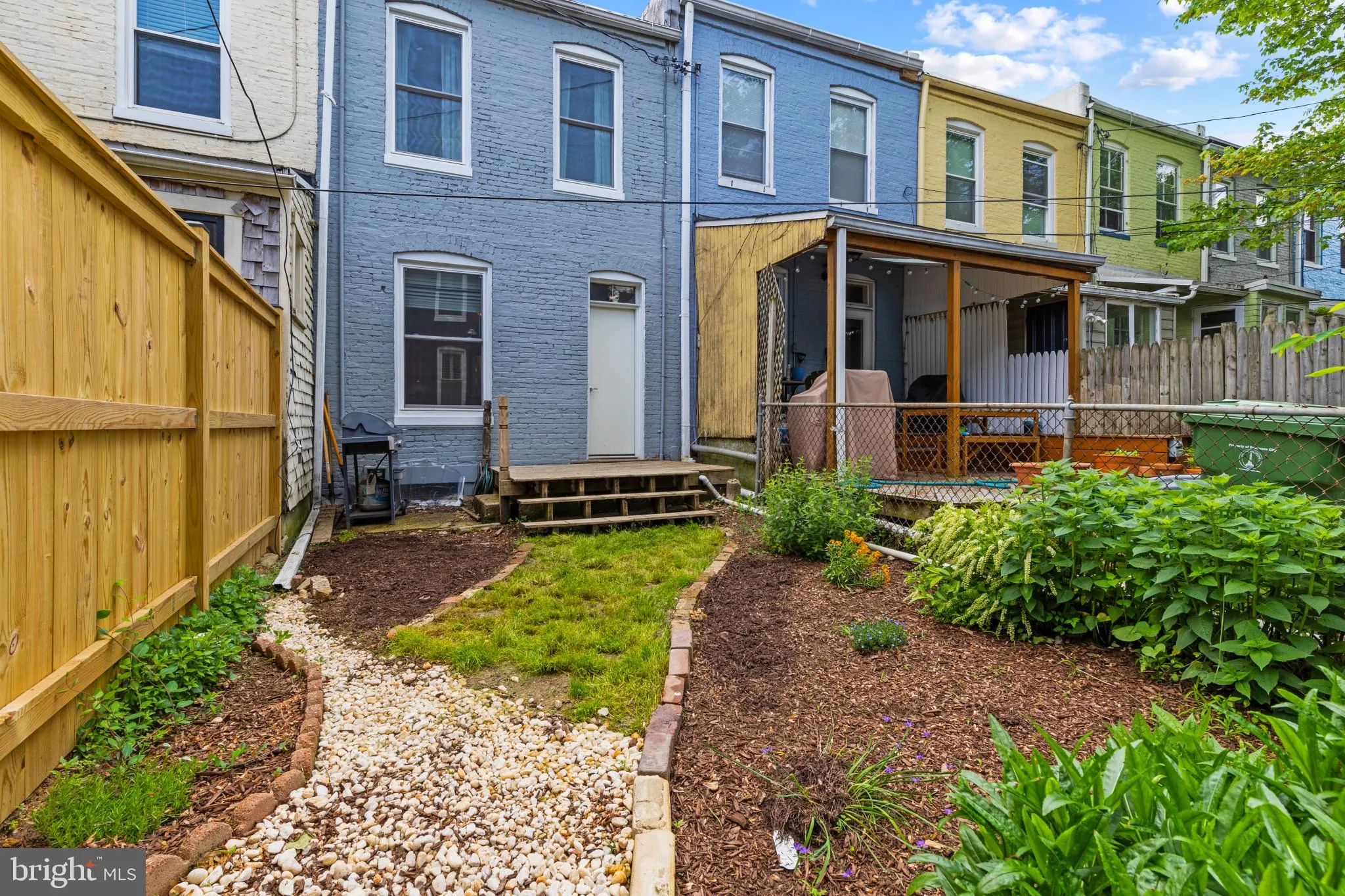 Baltimore, Maryland 21211, United States, 3 Bedrooms Bedrooms, ,1 BathroomBathrooms,Residential,Pending,133640