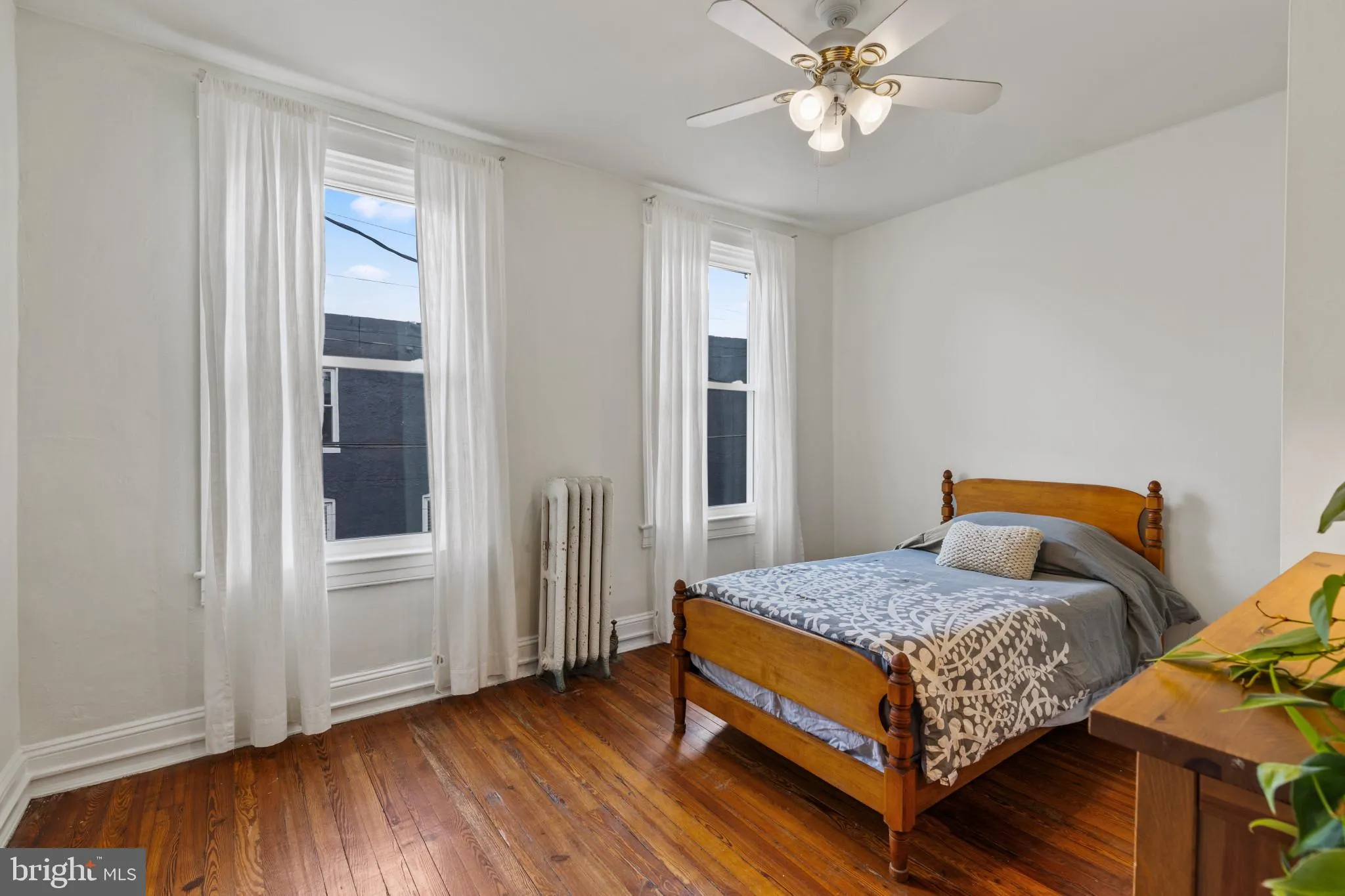 Baltimore, Maryland 21211, United States, 3 Bedrooms Bedrooms, ,1 BathroomBathrooms,Residential,Pending,133640