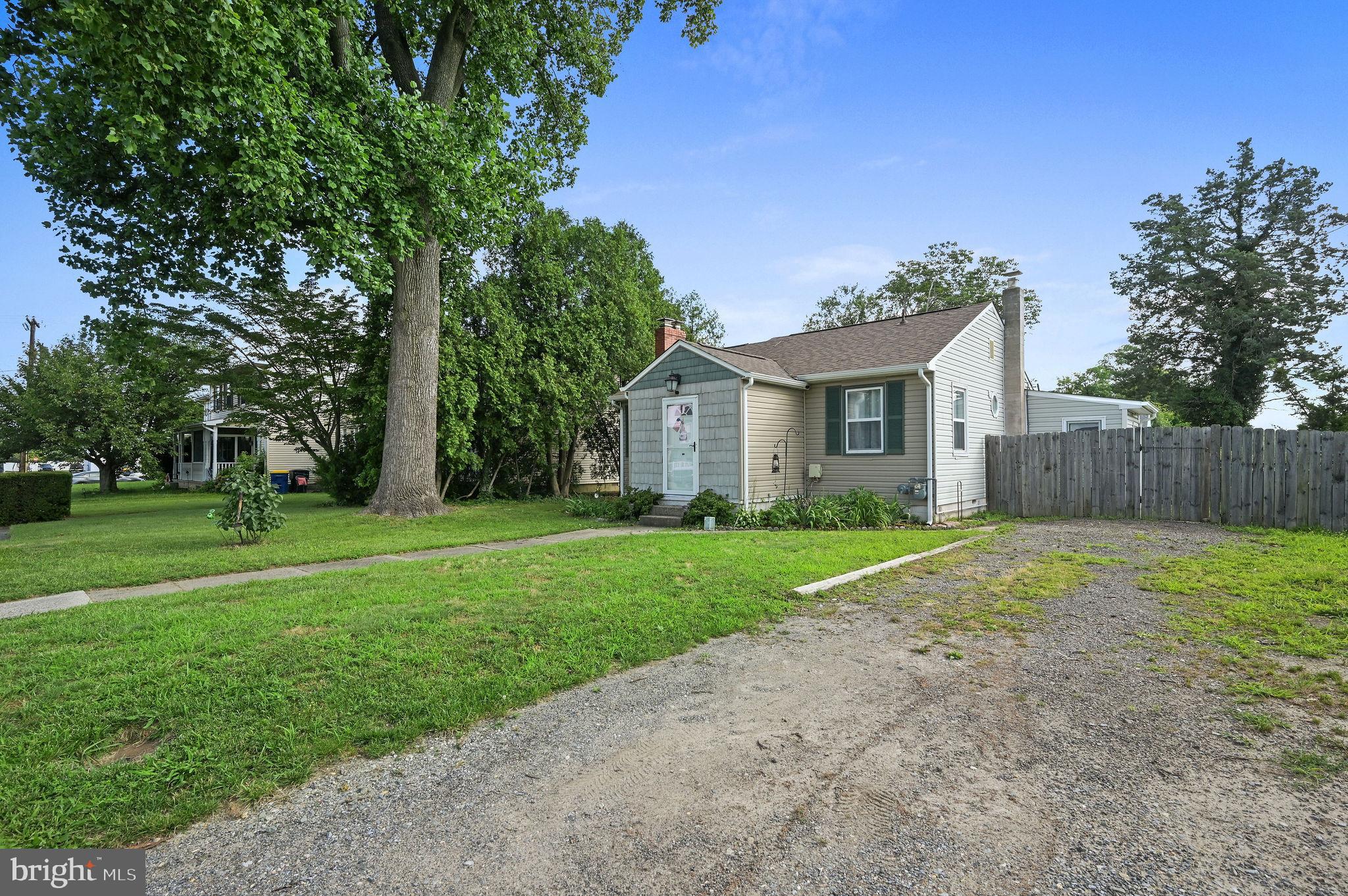 411 COWGILL STREET
