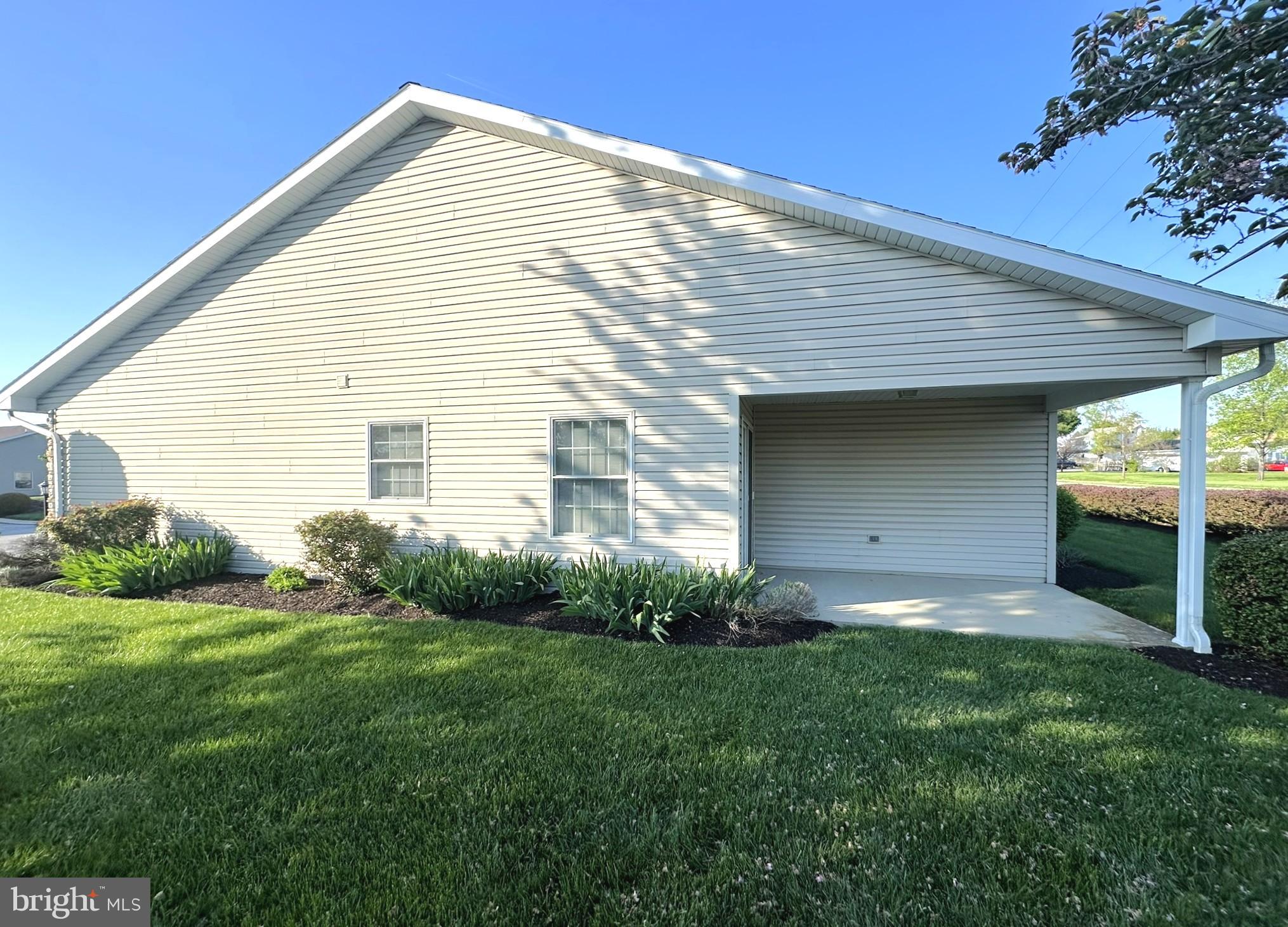 501 PARKVIEW LANE 101