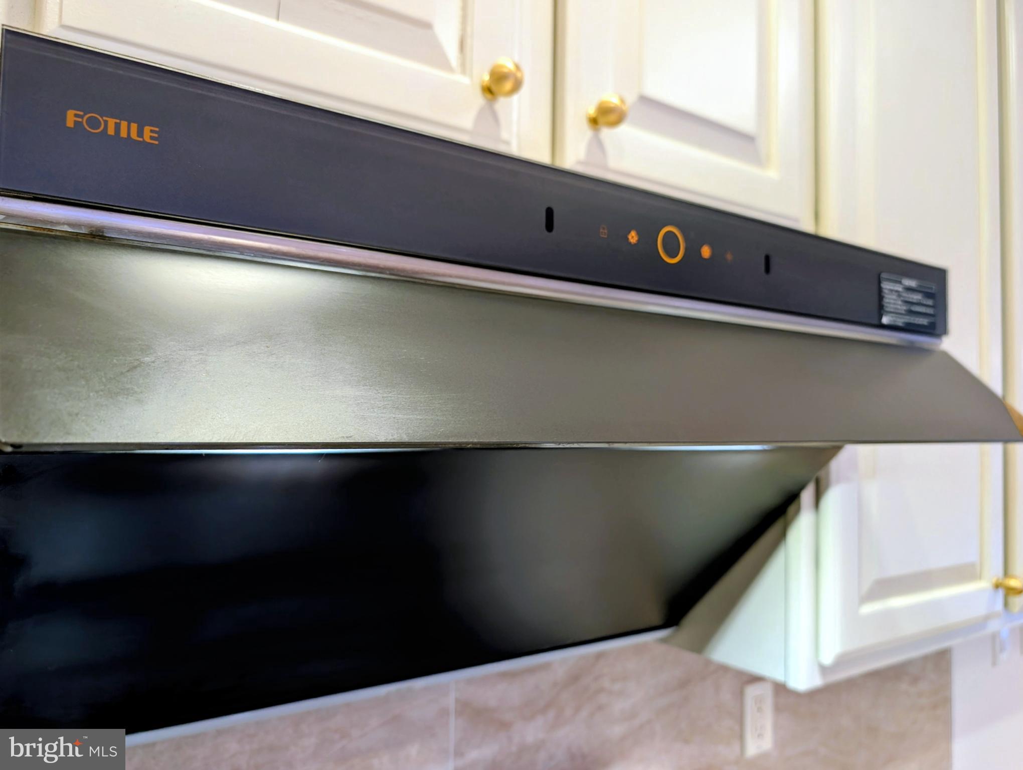 18 SCARLET OAK DRIVE