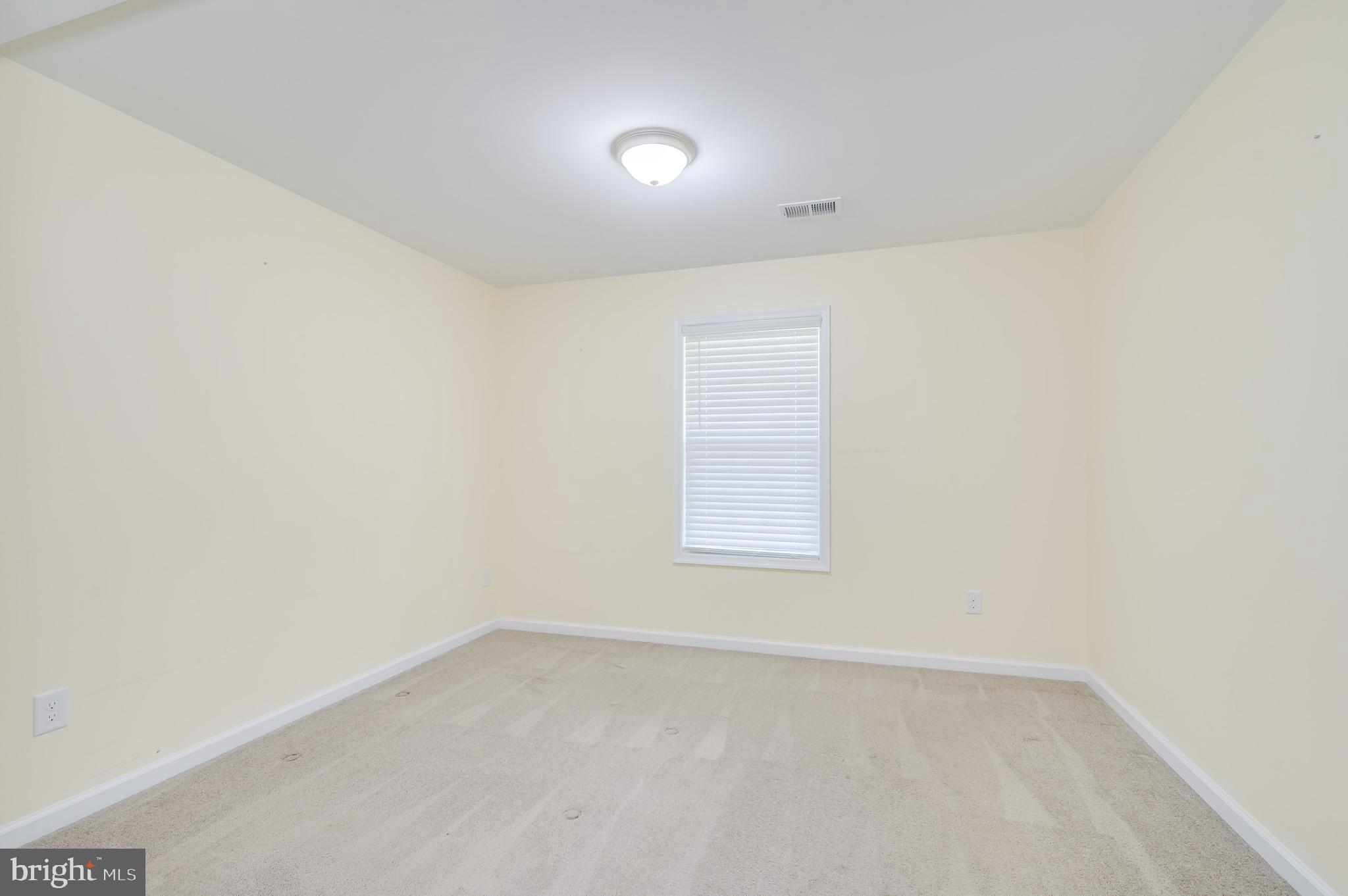 FORT HILL FARMS - Residential