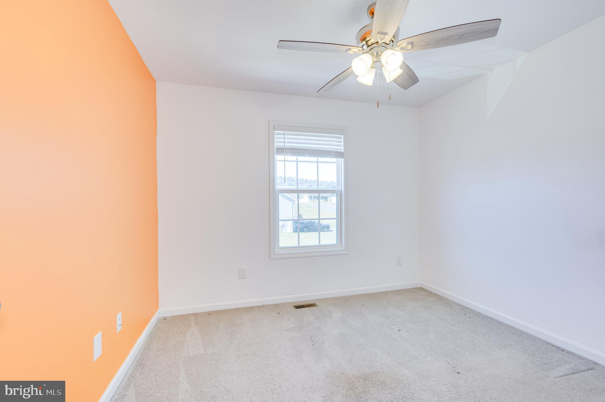 FORT HILL FARMS - Residential