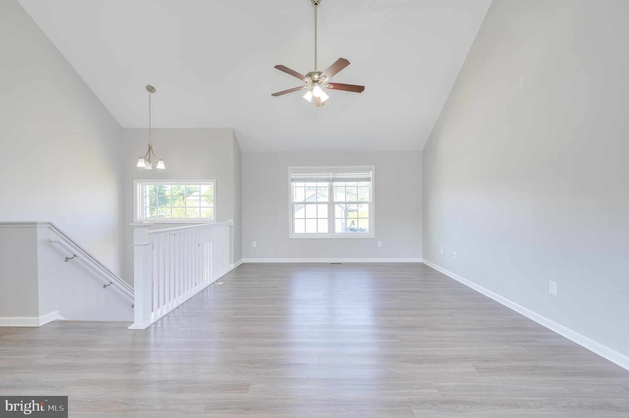 FORT HILL FARMS - Residential