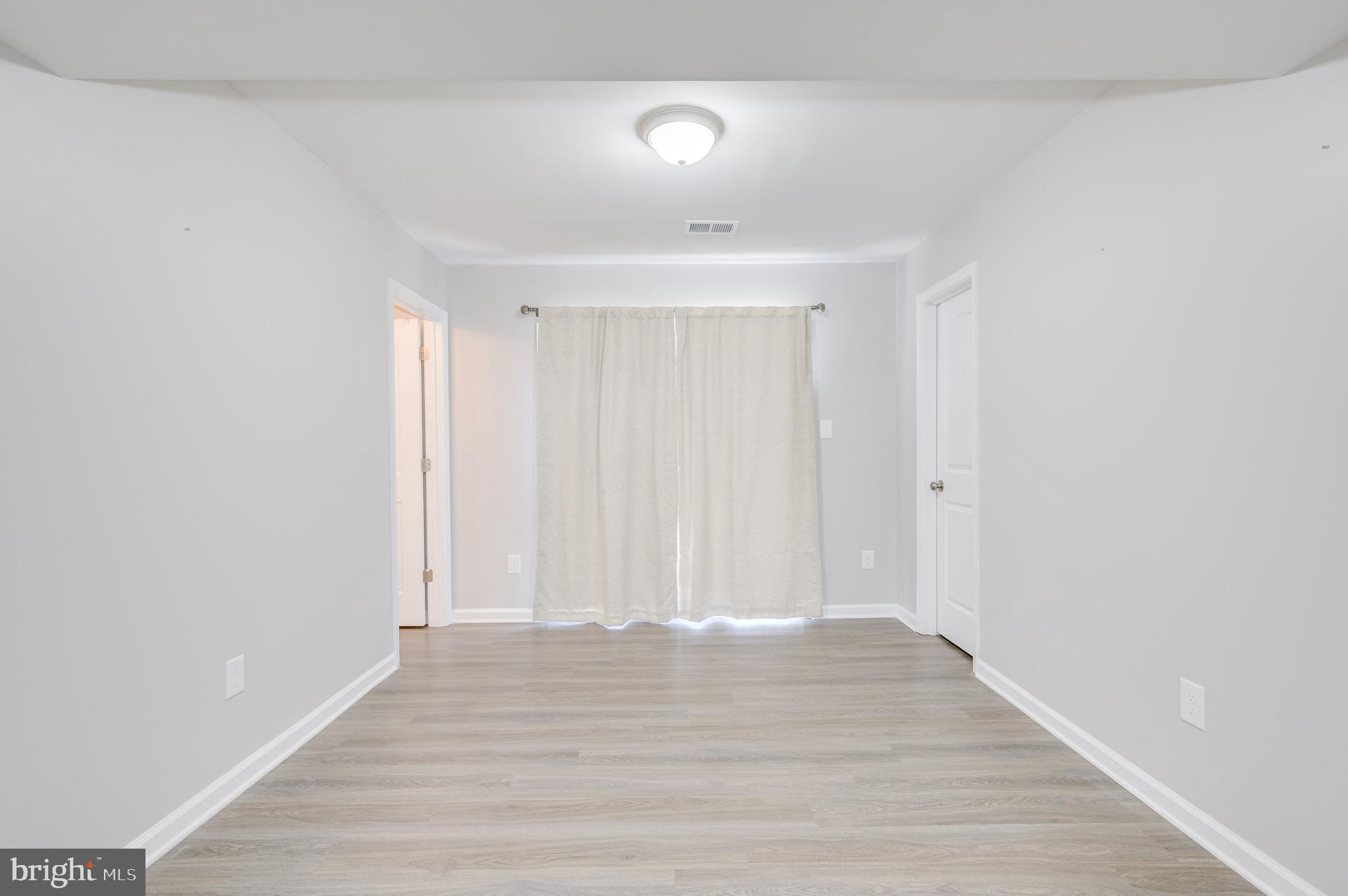 FORT HILL FARMS - Residential