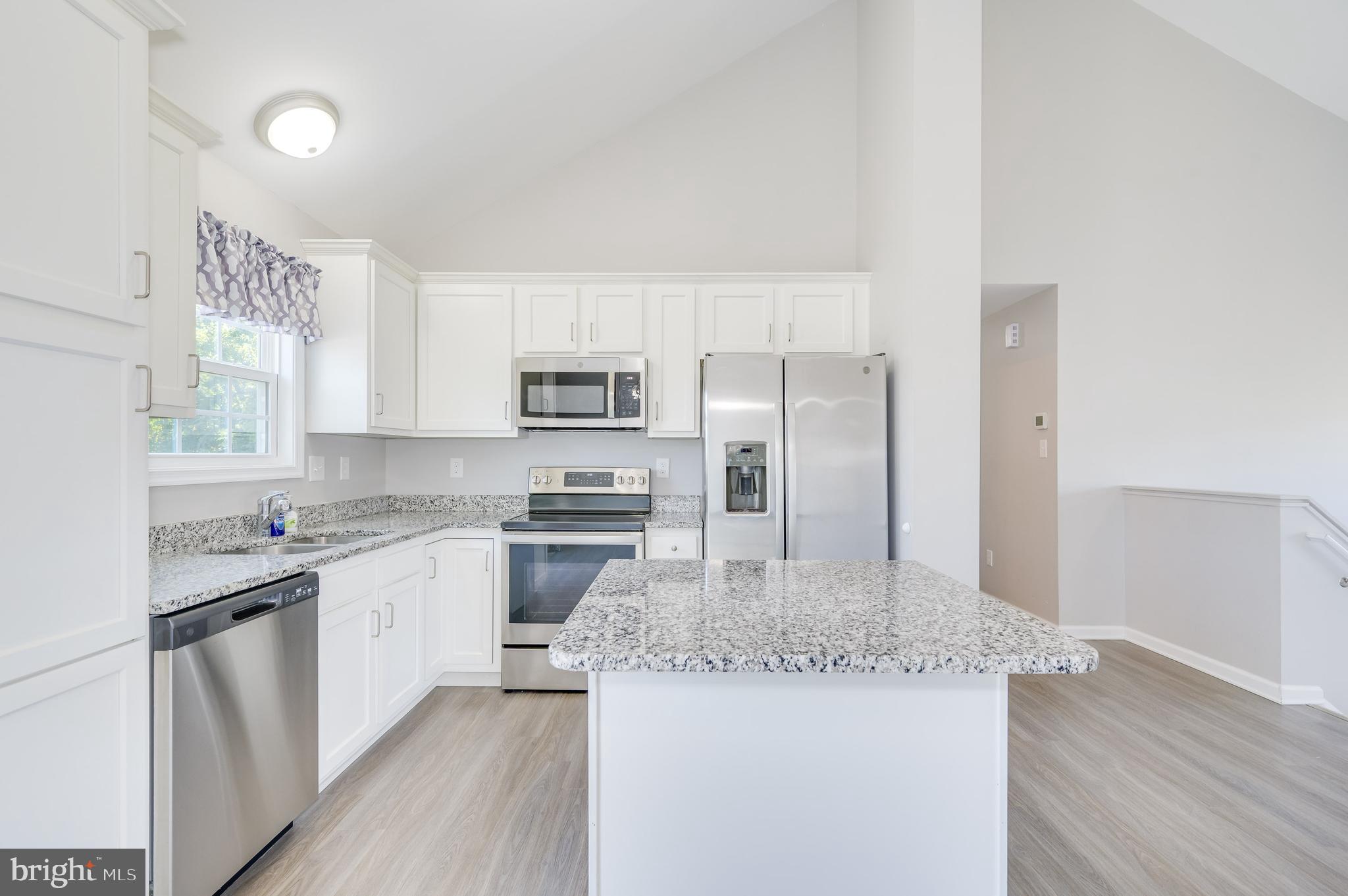 FORT HILL FARMS - Residential