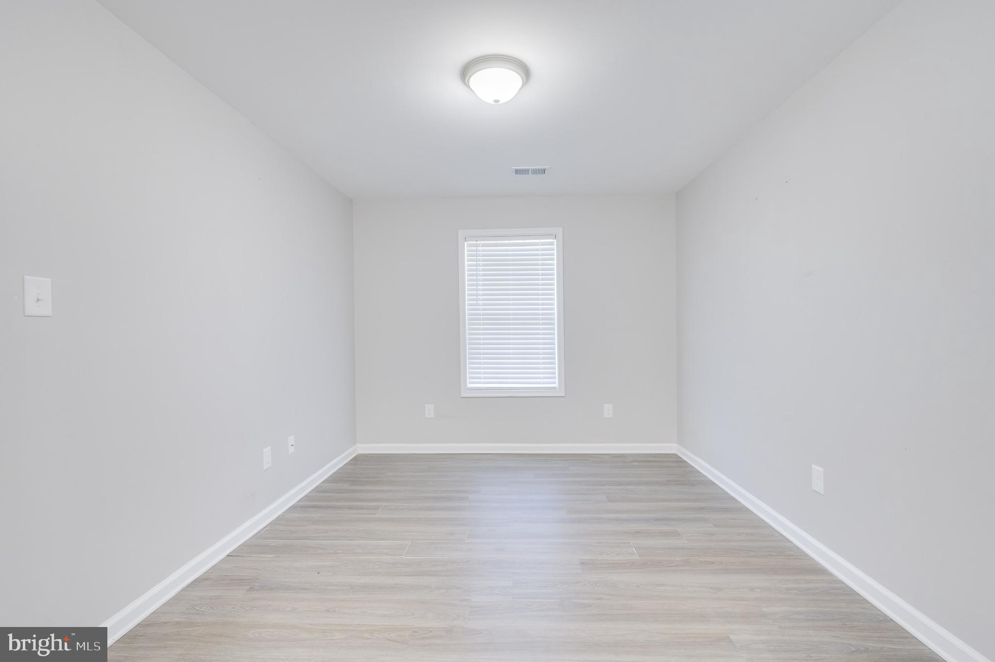 FORT HILL FARMS - Residential