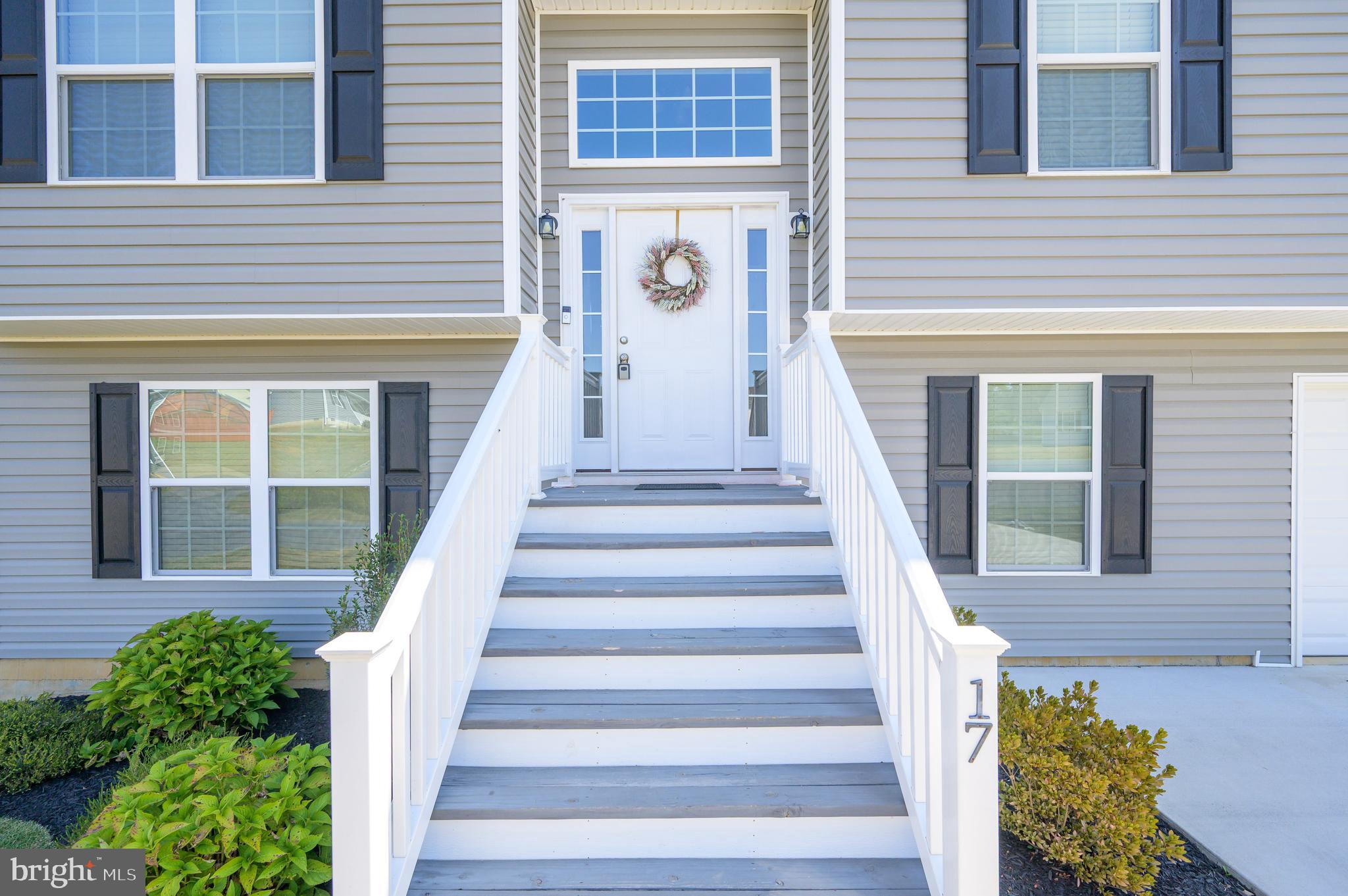 FORT HILL FARMS - Residential