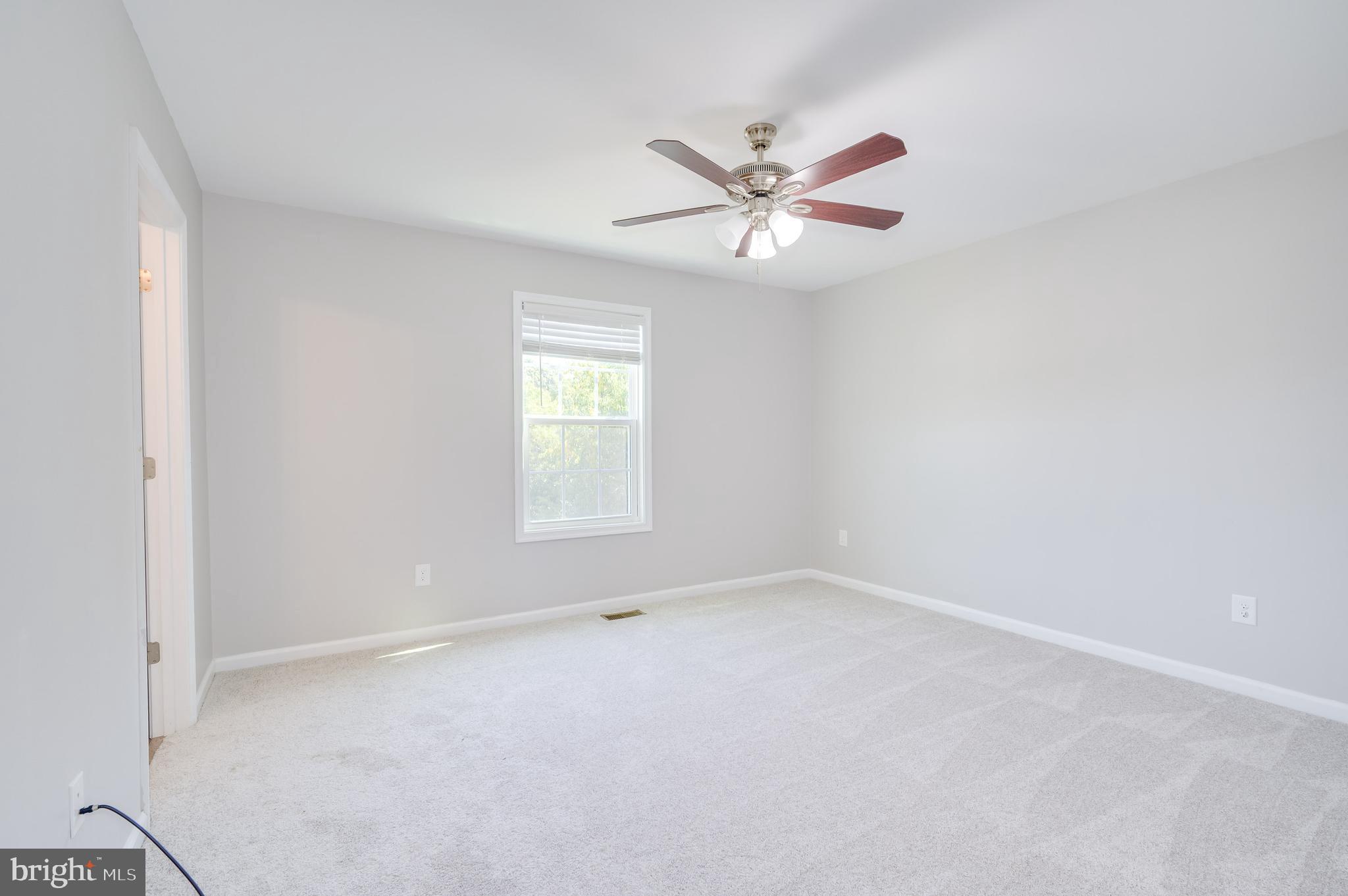 FORT HILL FARMS - Residential