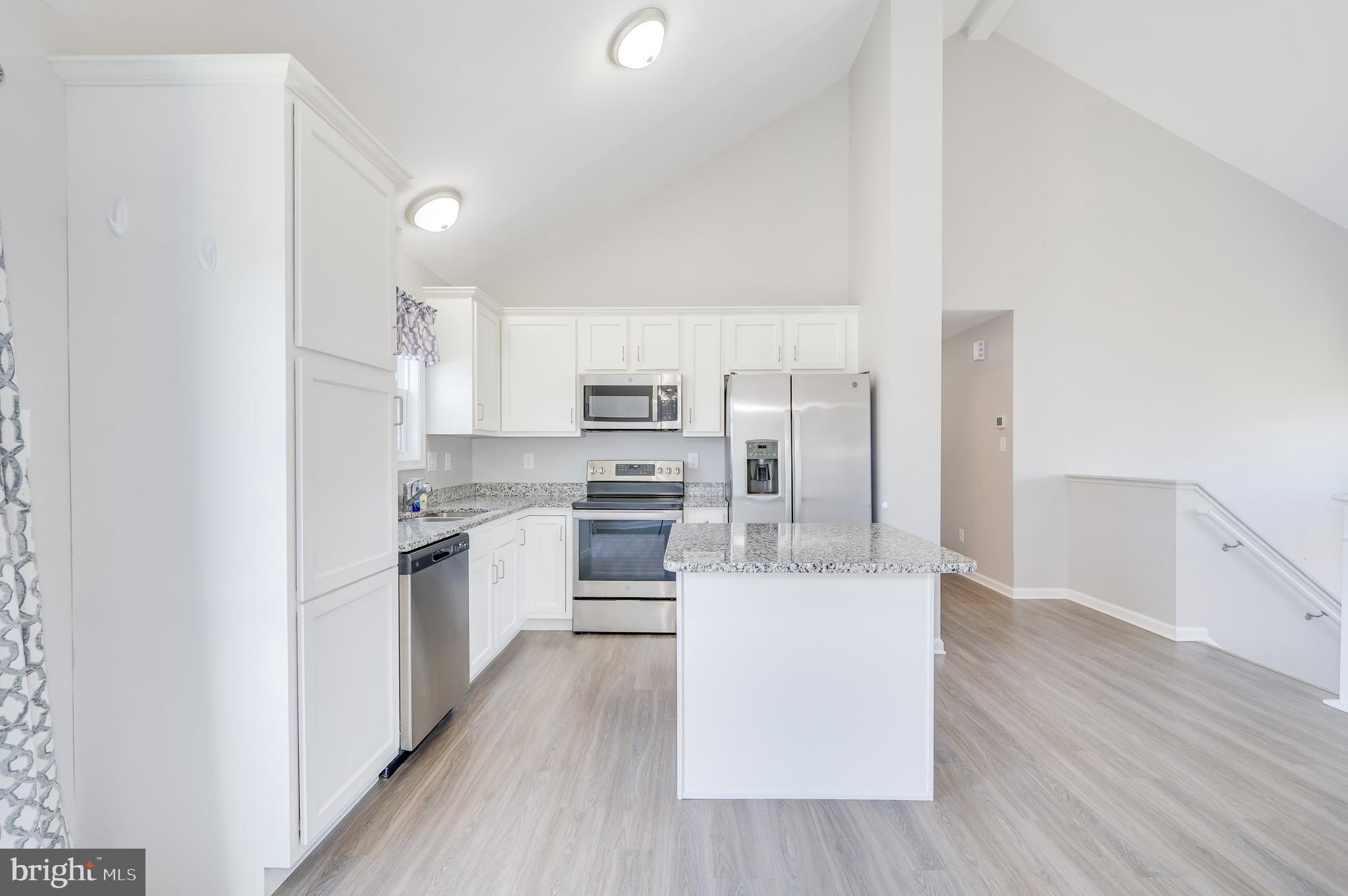 FORT HILL FARMS - Residential