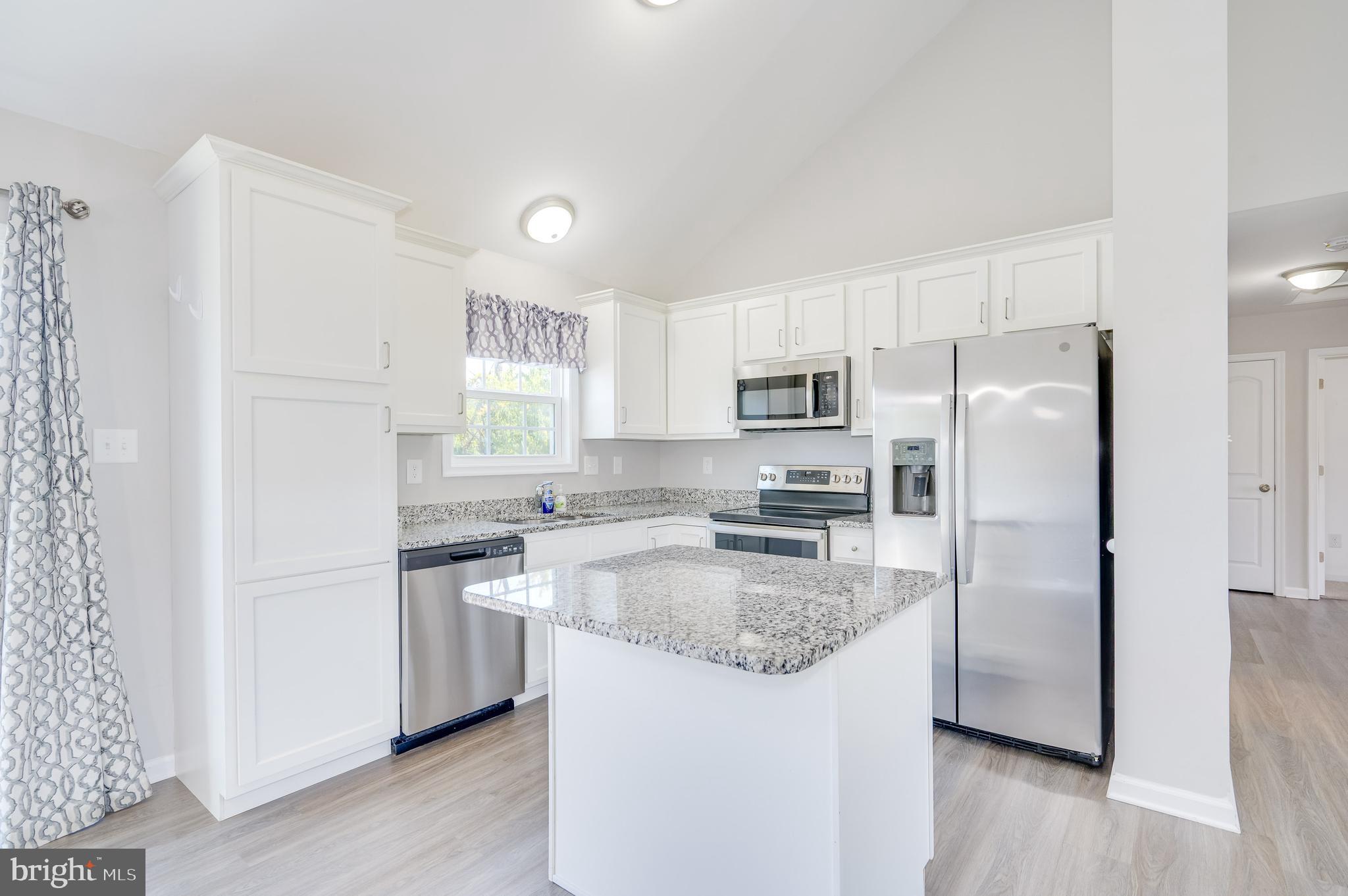 FORT HILL FARMS - Residential