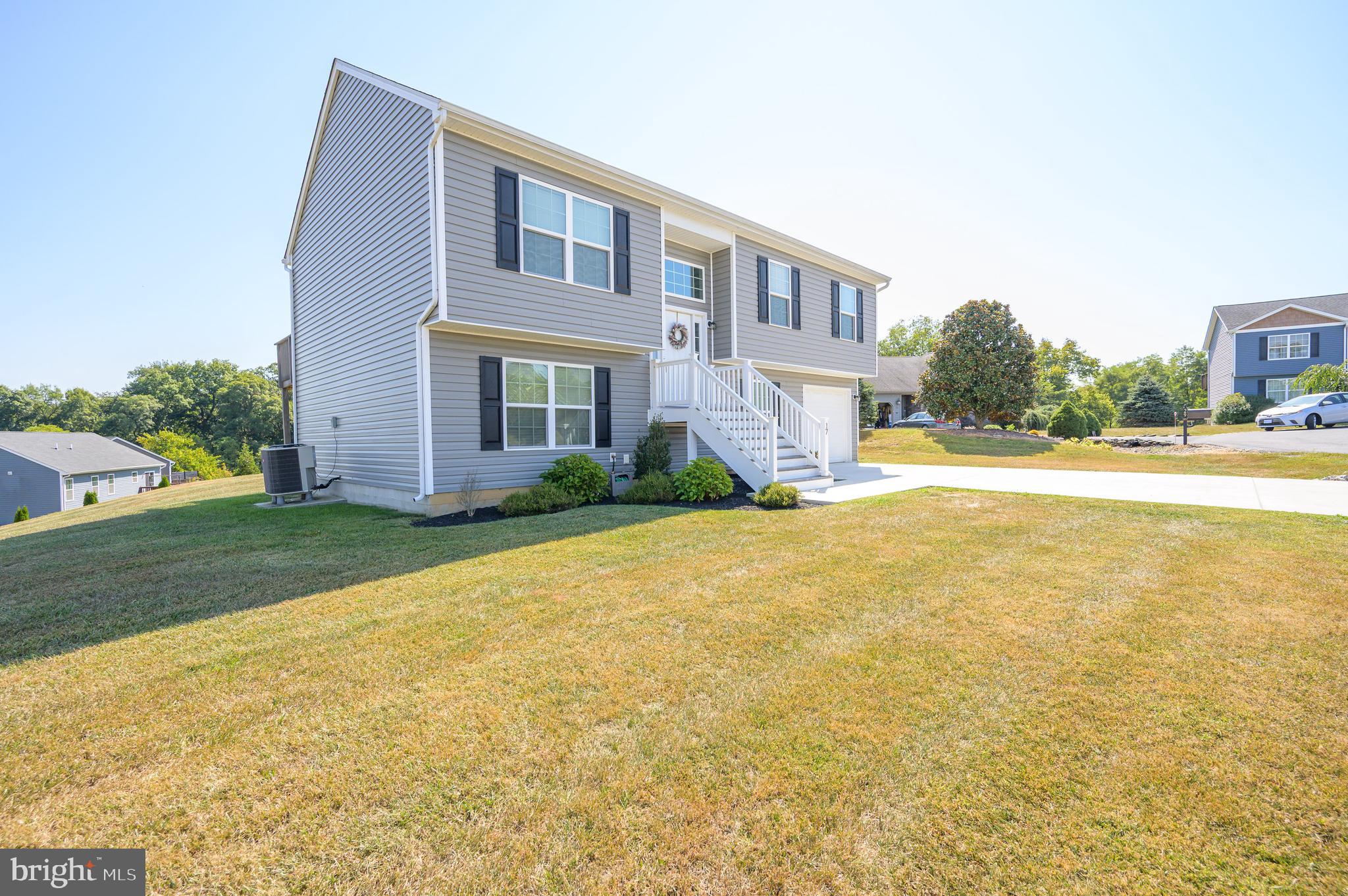 FORT HILL FARMS - Residential